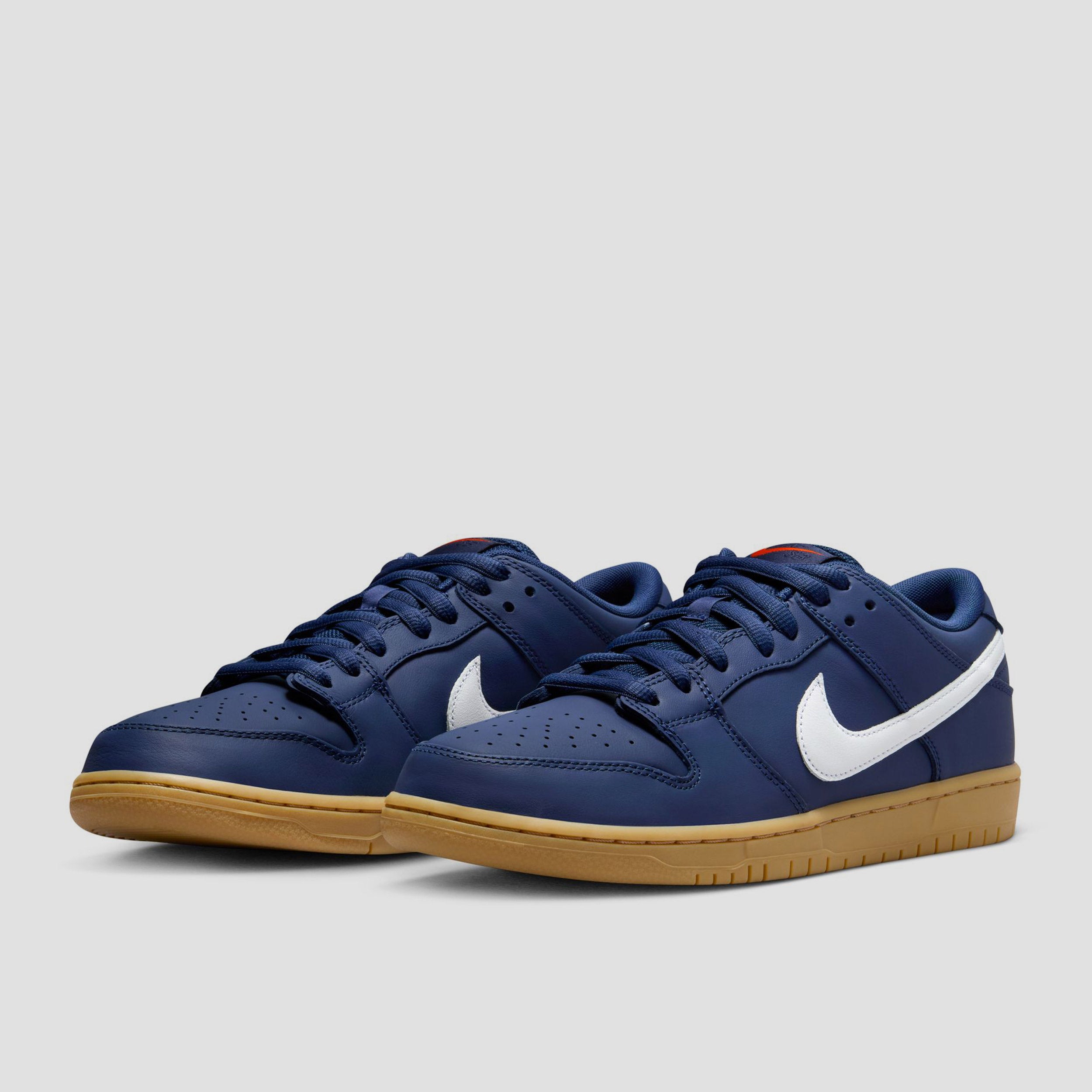 Nike SB Dunk Low Pro Skate Shoes Navy / White - Navy - Gum Light Brown
