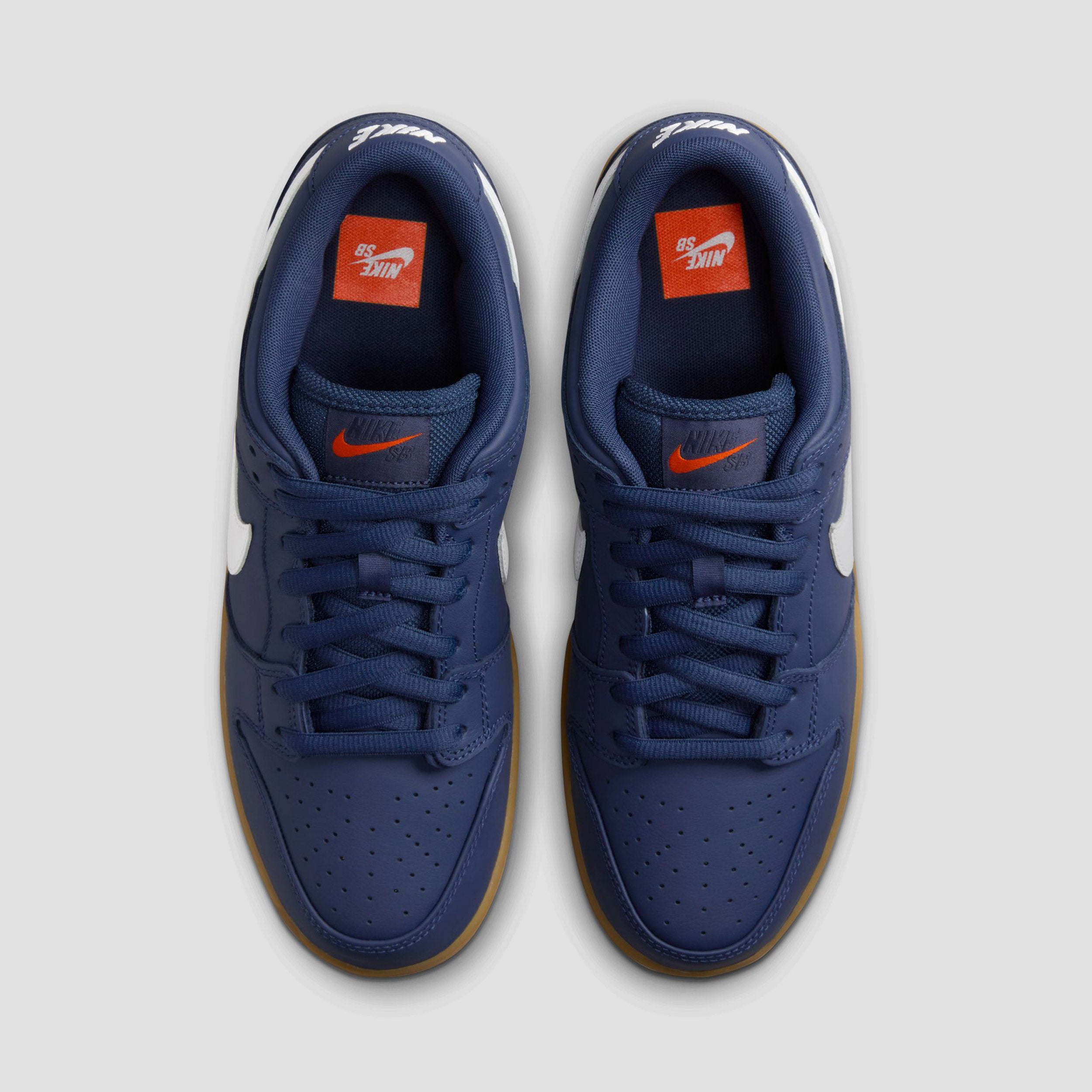 Nike SB Dunk Low Pro Skate Shoes Navy / White - Navy - Gum Light Brown