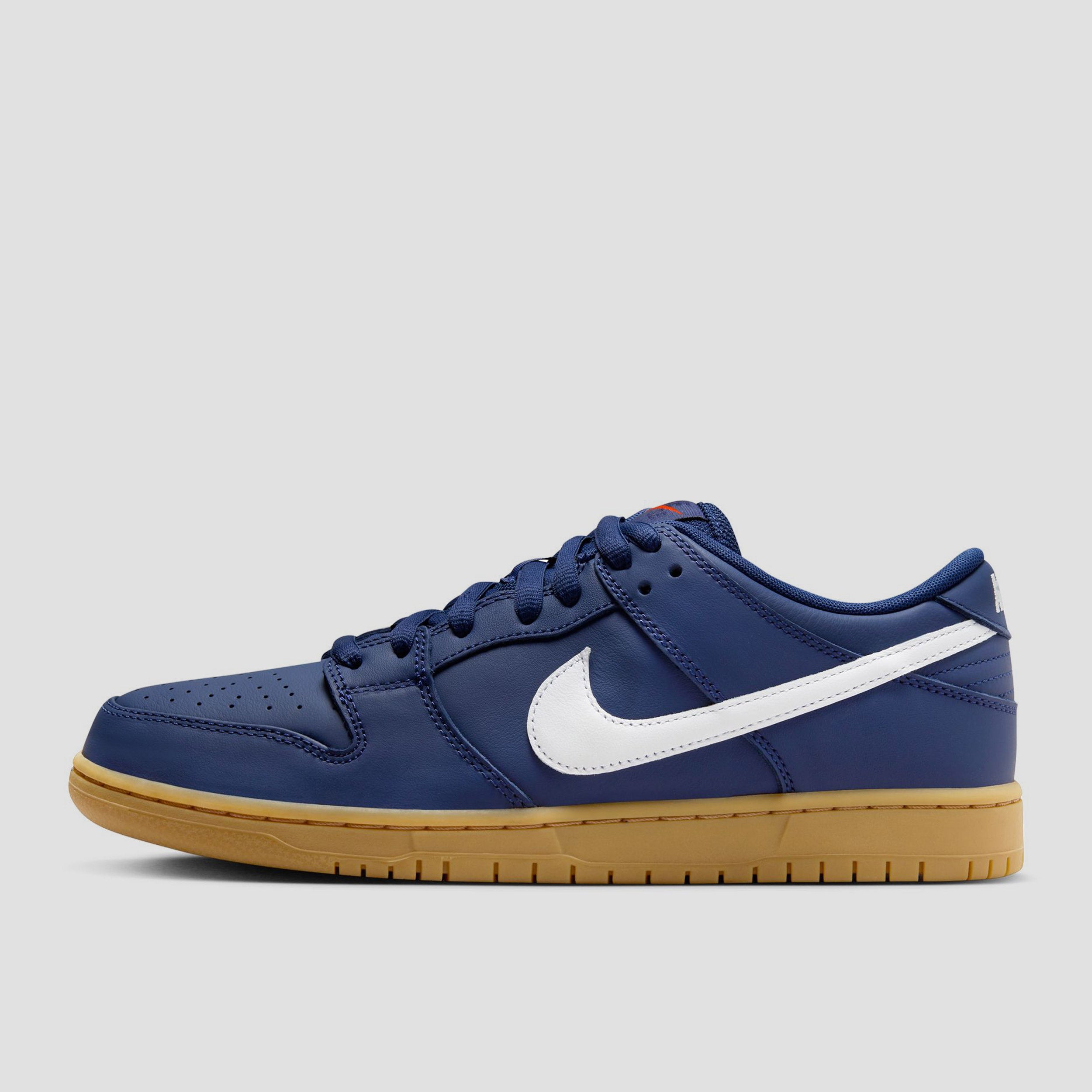 Nike SB Dunk Low Pro Skate Shoes Navy / White - Navy - Gum Light Brown