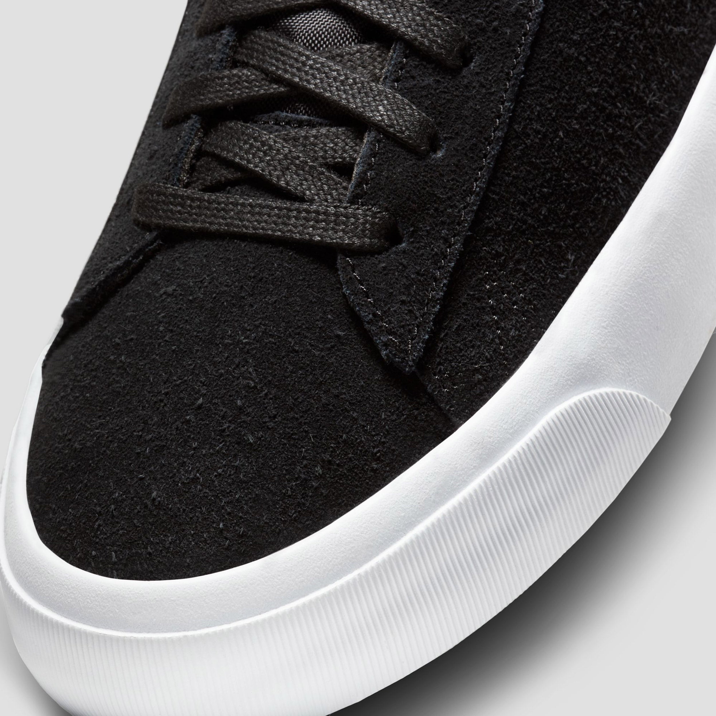 Nike SB Blazer Low Pro GT Shoes Black / White - Black - Gum Light Brown