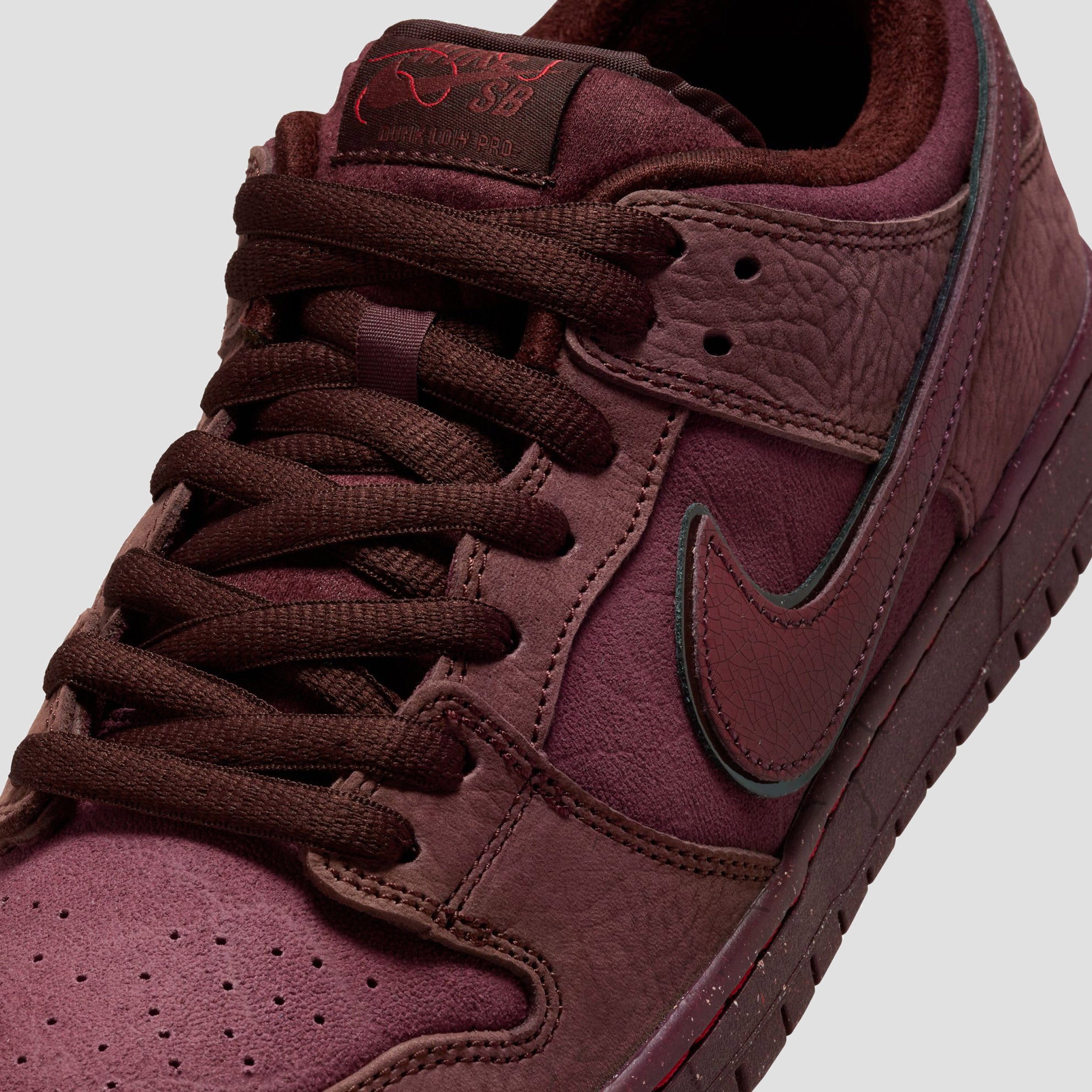 Nike SB Dunk Low Premium Skate Shoes Burgundy Crush / Dark Team Red - Earth
