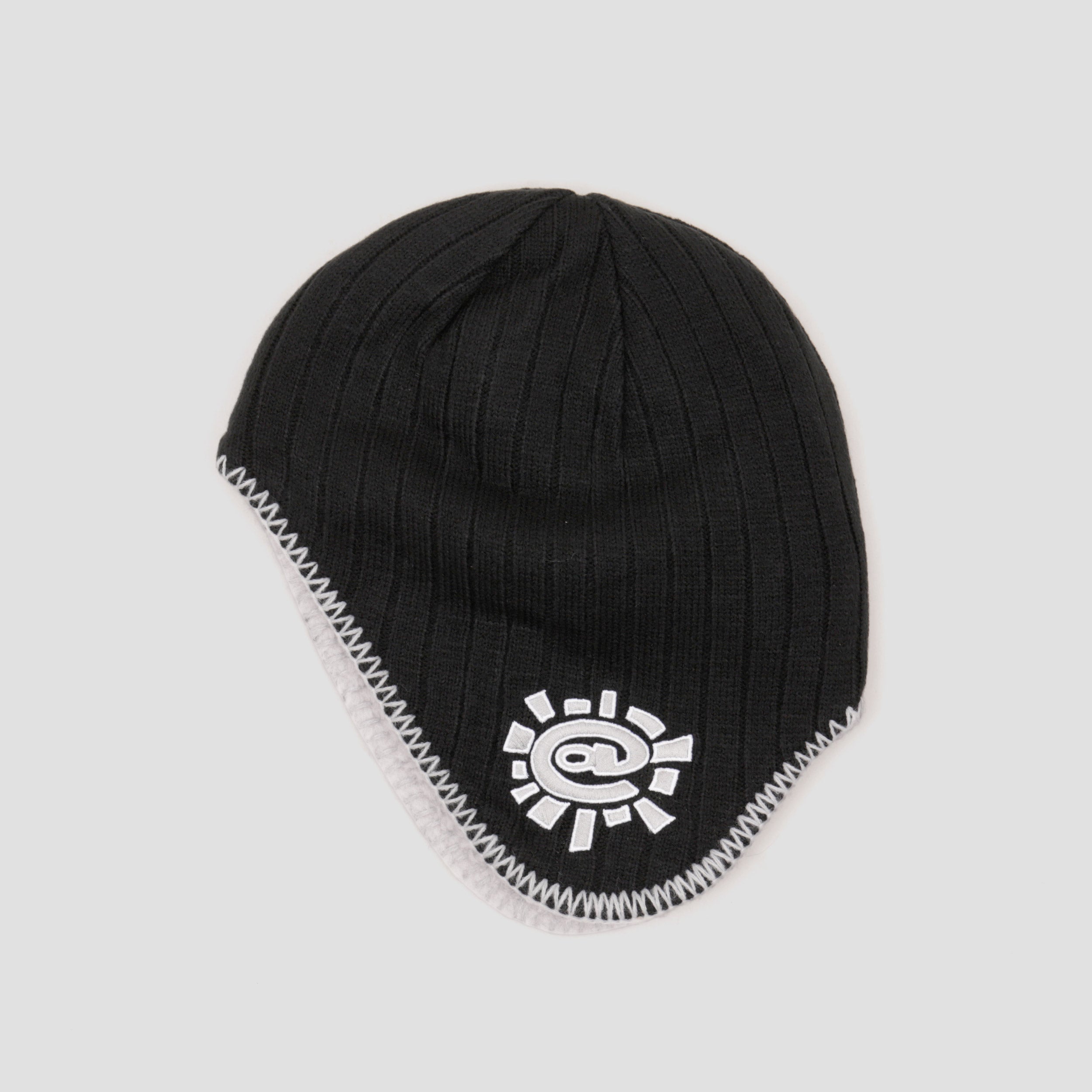 Always Reversible Ear Flap Black / Grey