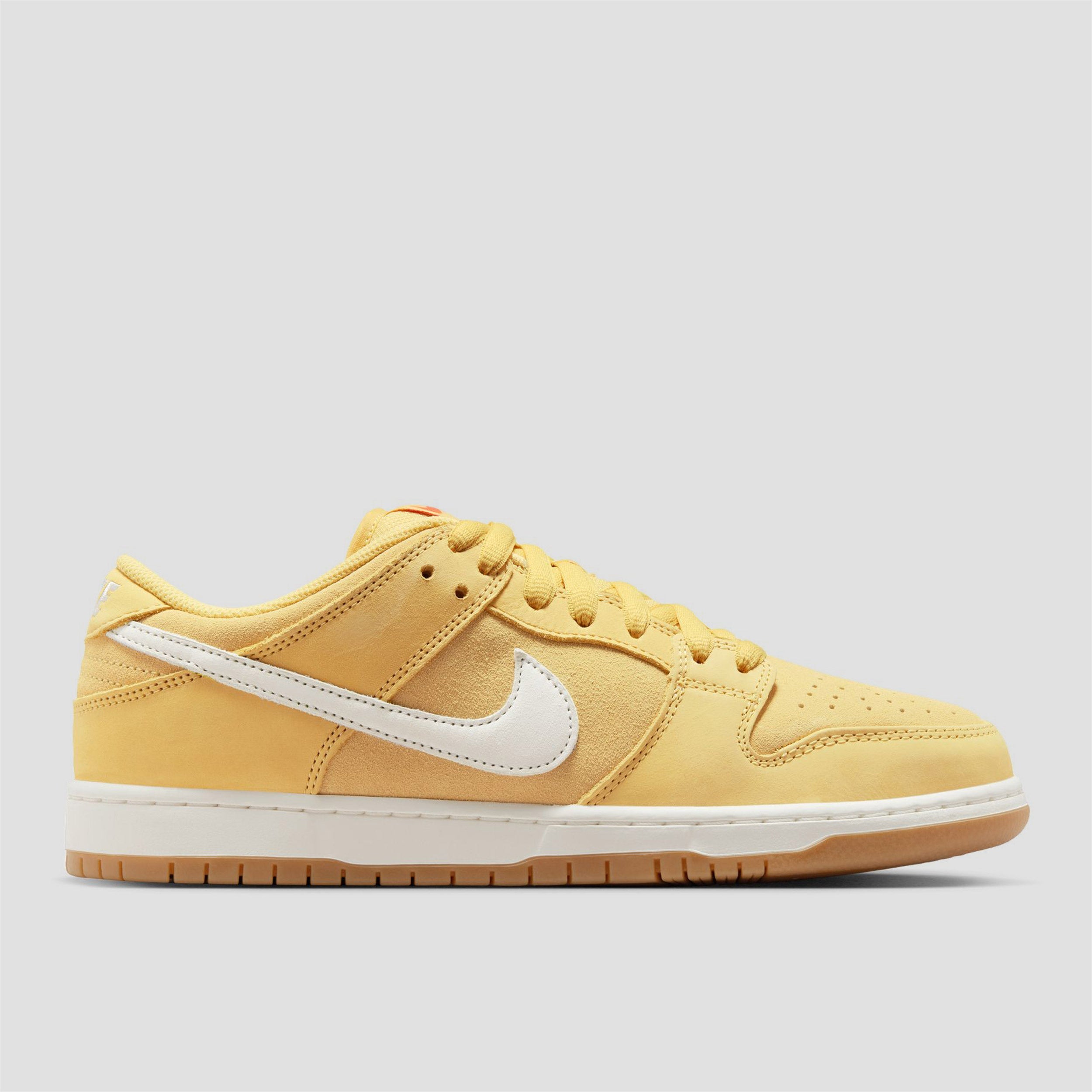 Nike SB Dunk Low Pro Skate Shoes Saturn Gold / Sail / Saturn Gold / Solar Flare