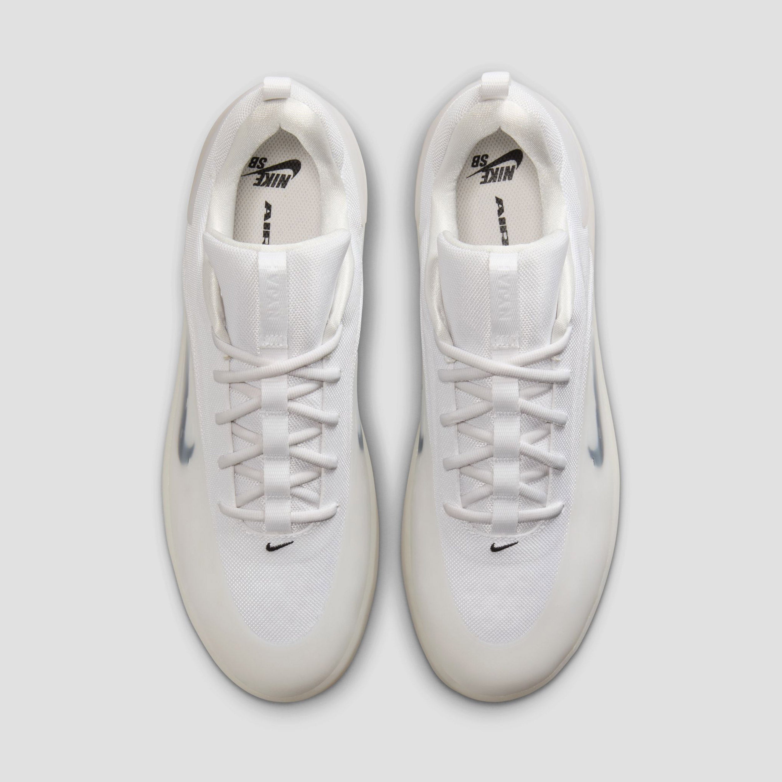 Nike SB Zoom Nyjah 4 Skate Shoes White / Black / White / Black