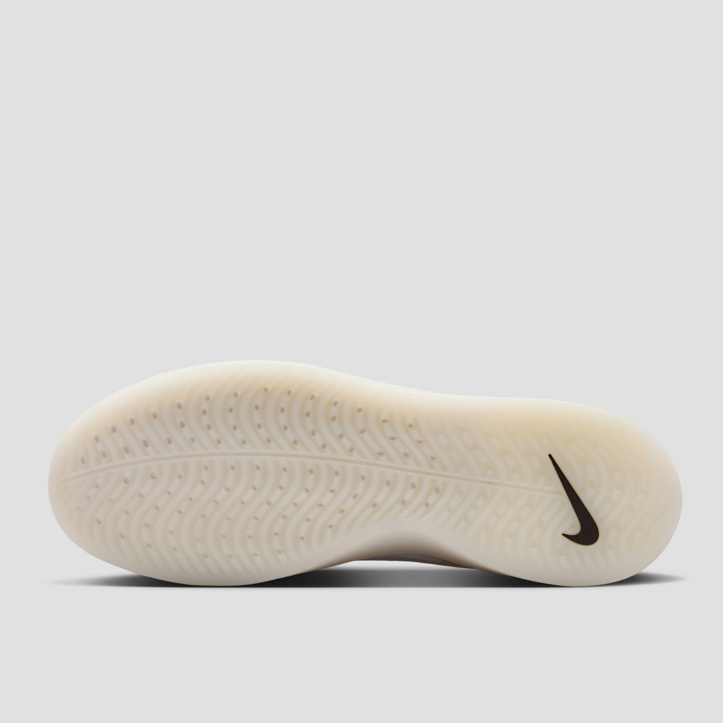 Nike SB Zoom Nyjah 4 Skate Shoes White / Black / White / Black