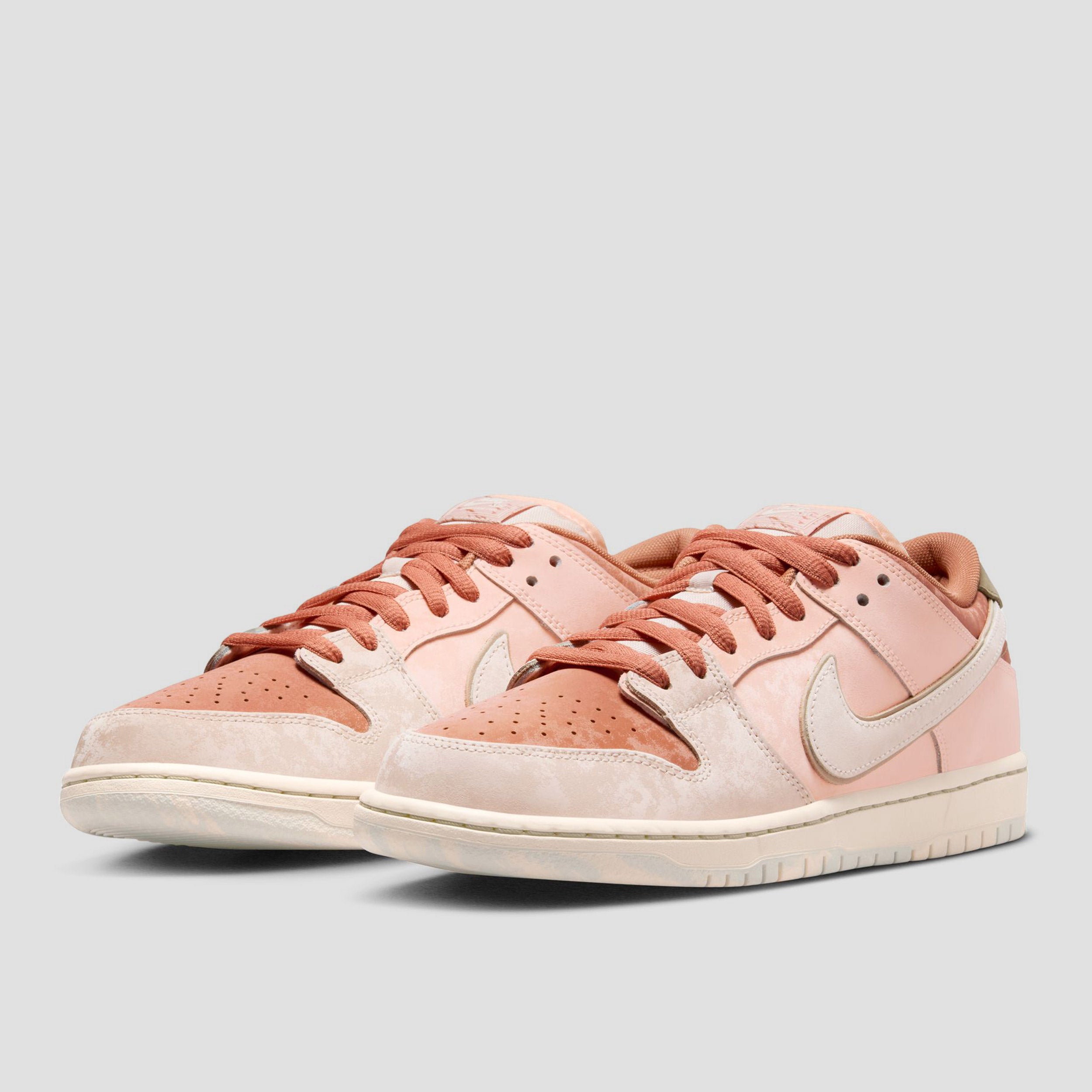Nike SB Dunk Low Pro Premium Skate Shoes Amber Brown / Guava Ice - Crimson Tint - Hemp