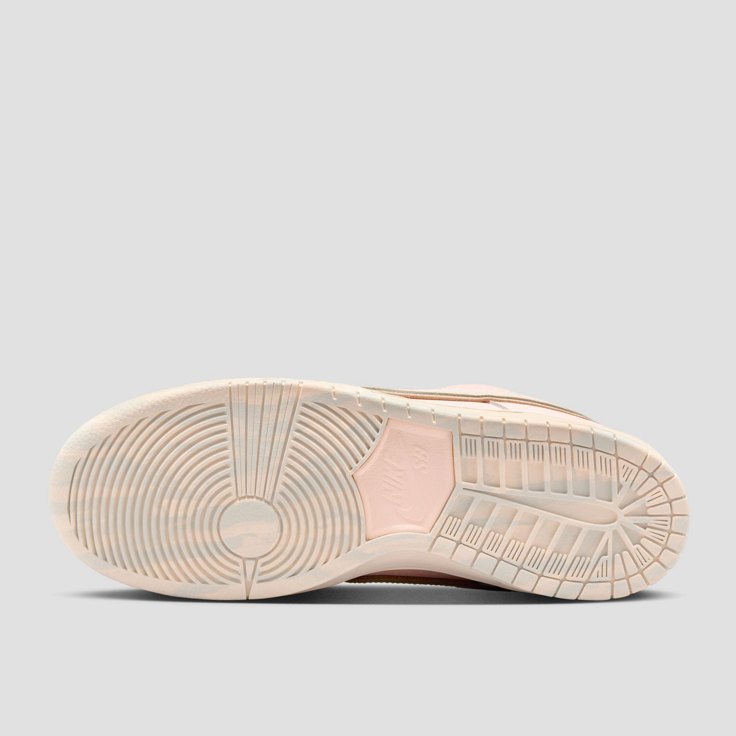 Nike SB Dunk Low Pro Premium Skate Shoes Amber Brown / Guava Ice - Crimson Tint - Hemp