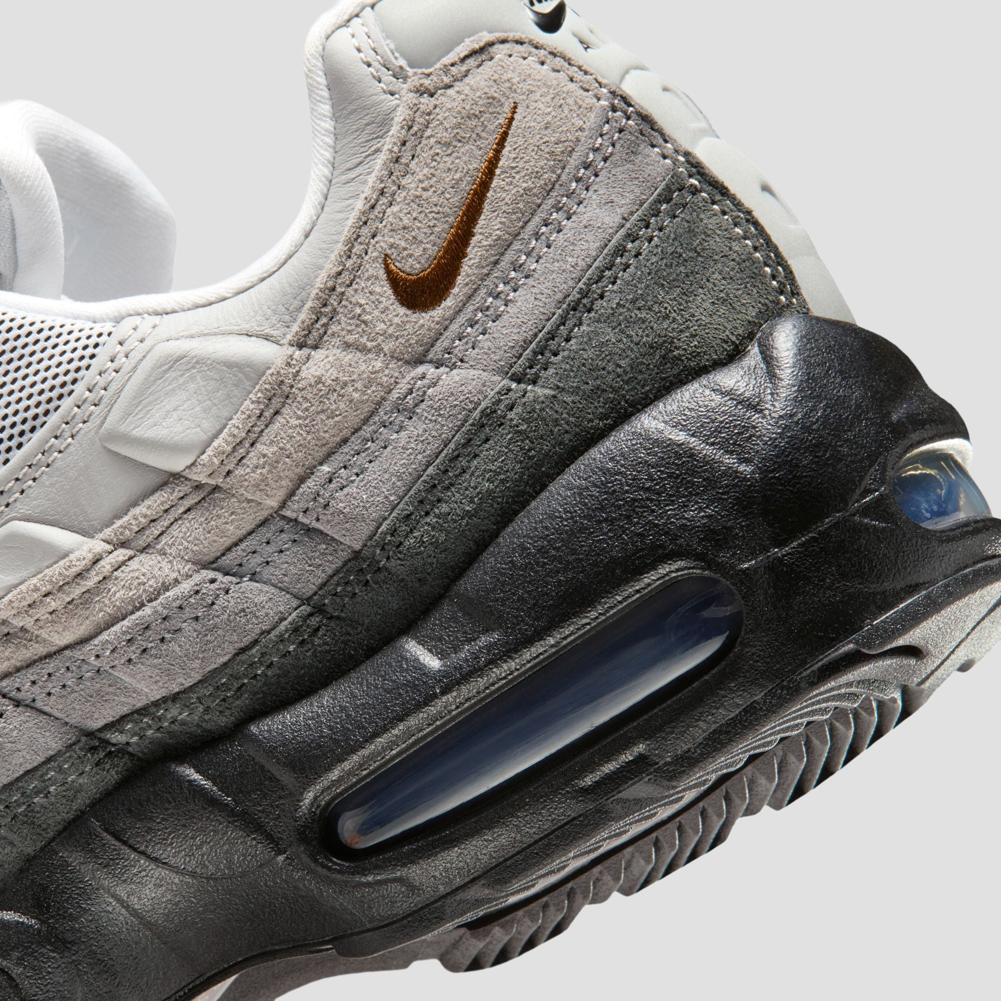 Nike SB Air Max 95 Skate Shoes Black / Cacao WOW / Anthracite / Light Graphite