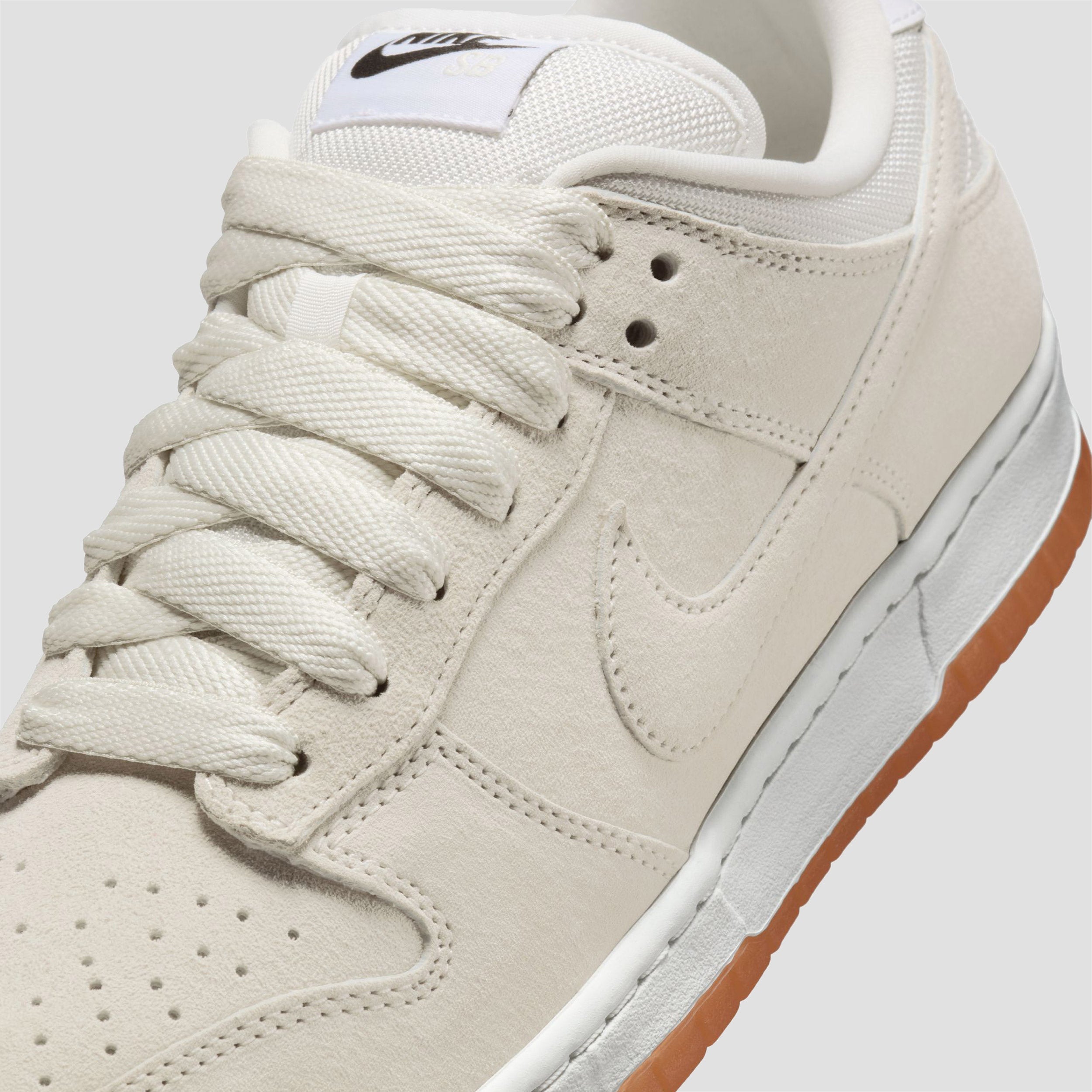 Nike SB Dunk Low Pro B Skate Shoes Pale Ivory / Pale Ivory / Summit White / White