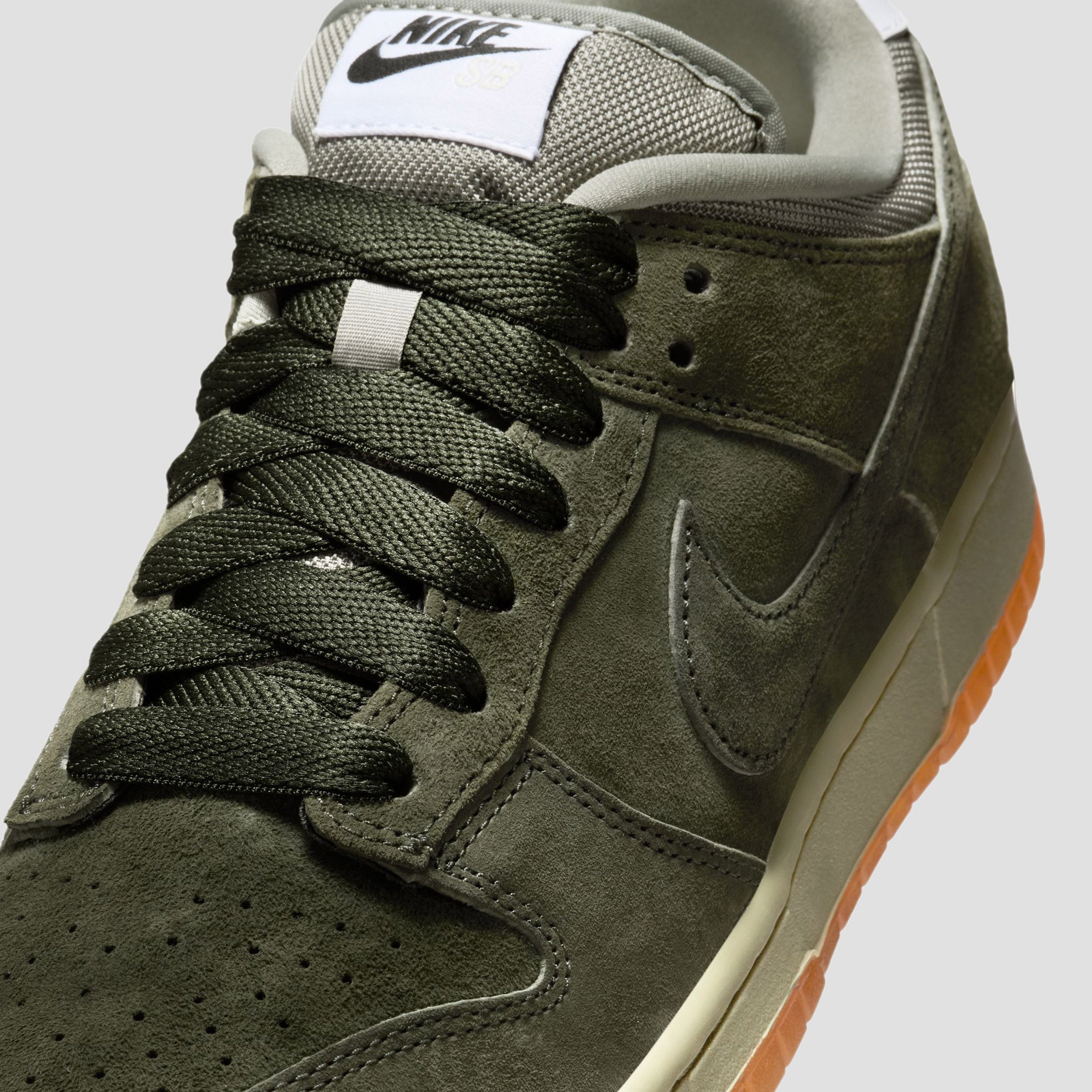 Nike SB Dunk Low Pro B Skate Shoes Sequoia / Sequoia / Light Army / White