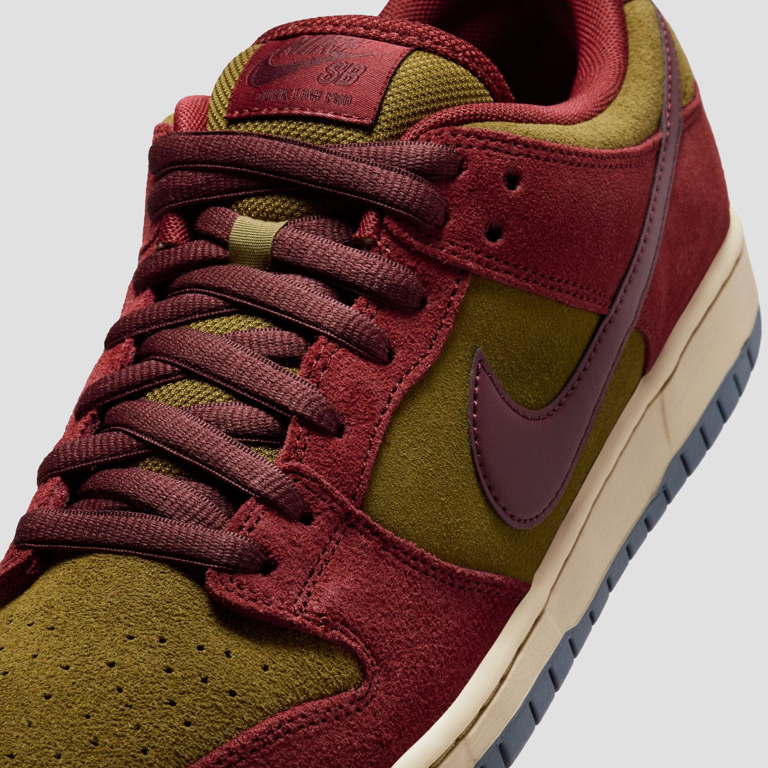 Nike SB Dunk Low Pro Skate Shoes Dark Team Red / Burgundy / Crush / Olive Flak