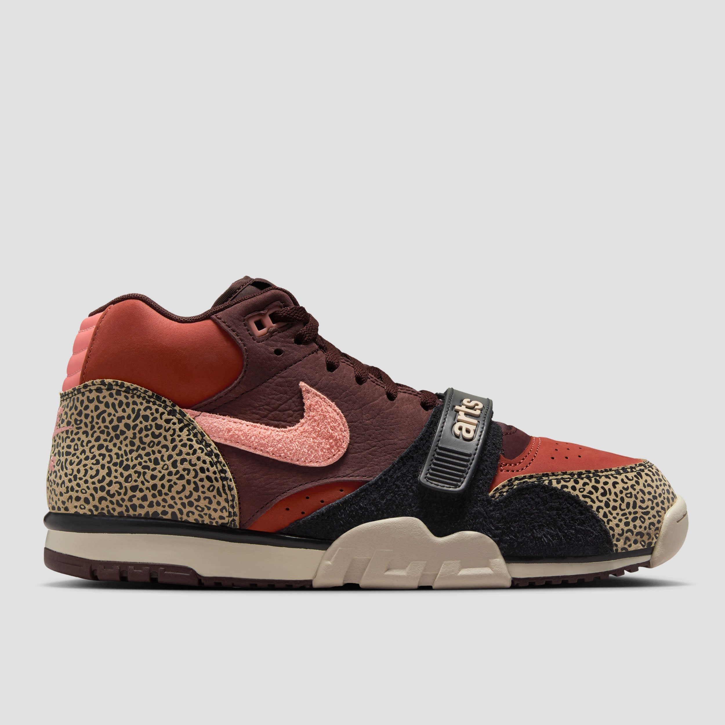Nike SB Air Trainer 1 Skate Shoes Limestone / Pink Quartz / Earth / Dusty Pink