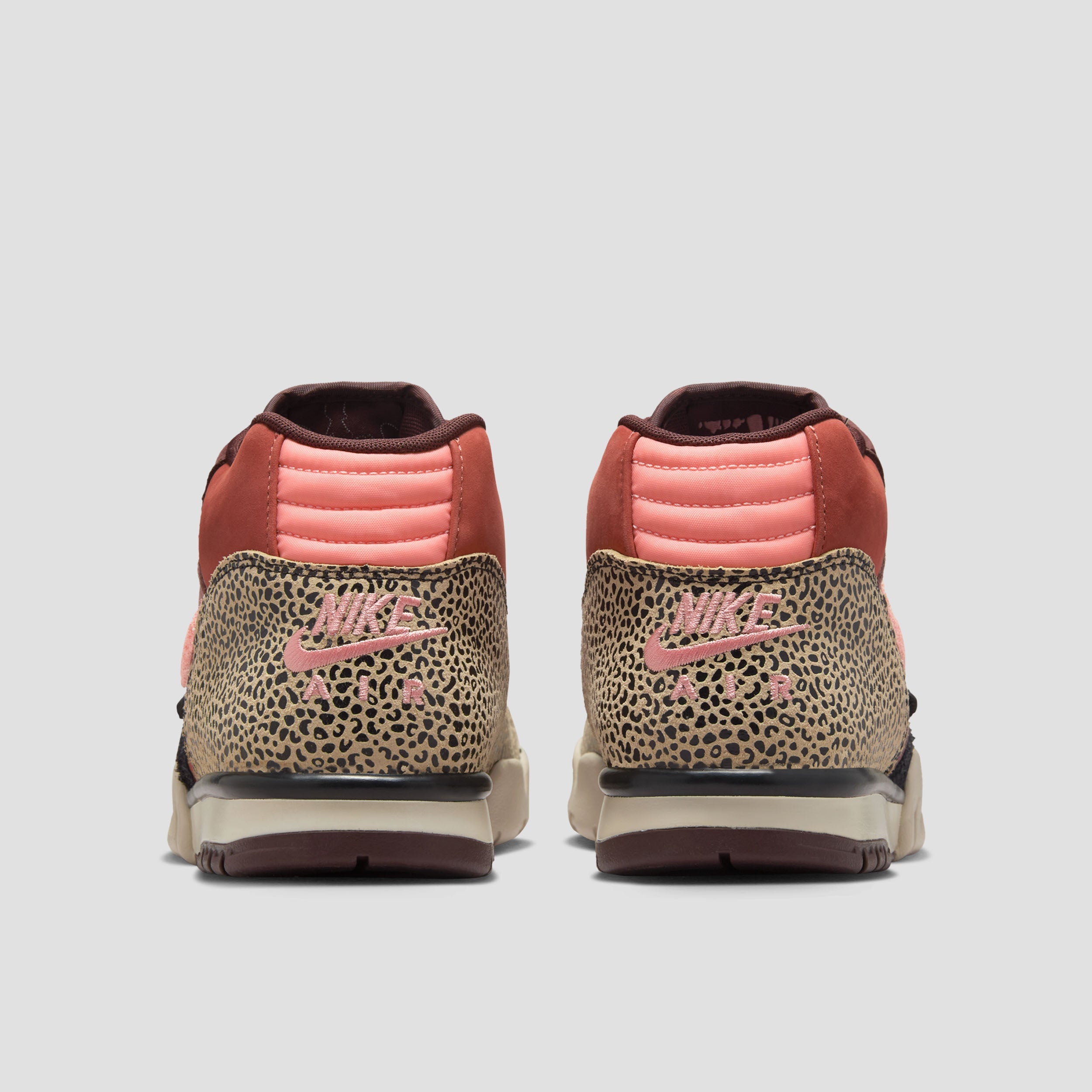 Nike SB Air Trainer 1 Skate Shoes Limestone / Pink Quartz / Earth / Dusty Pink