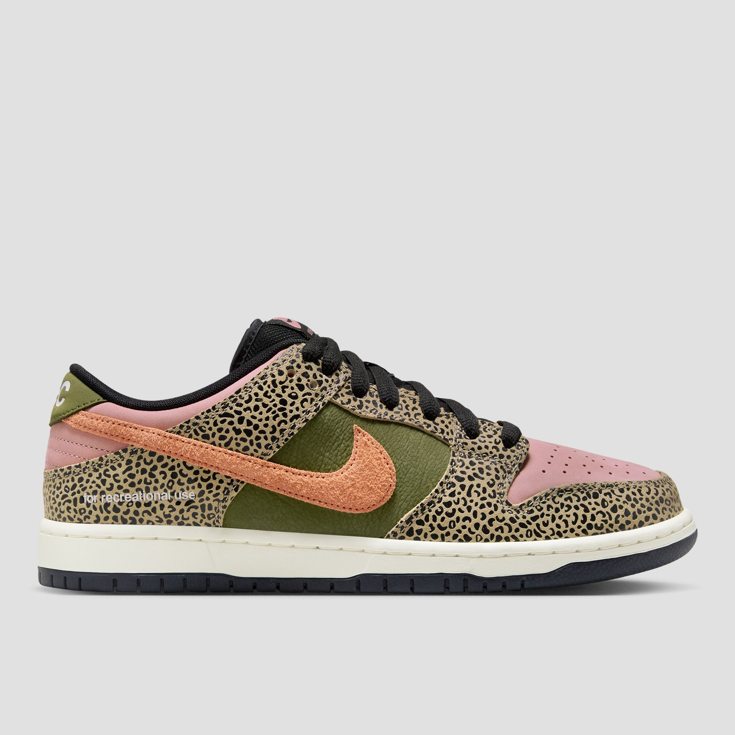Nike SB Dunk Low Pro Skate Shoes Khaki / Amber Brown / Rough Green / Rust Pink