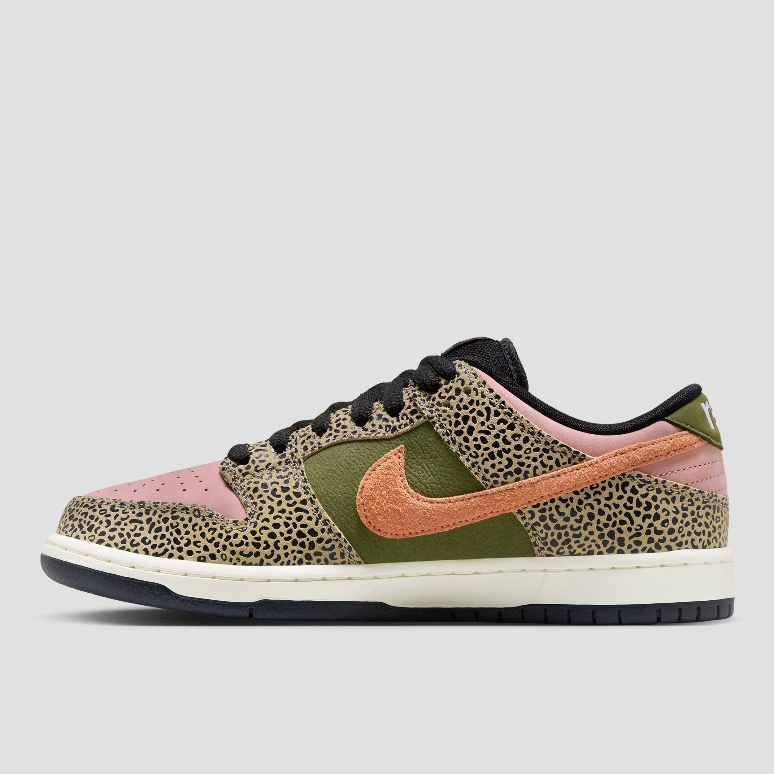 Nike SB Dunk Low Pro Skate Shoes Khaki / Amber Brown / Rough Green / Rust Pink