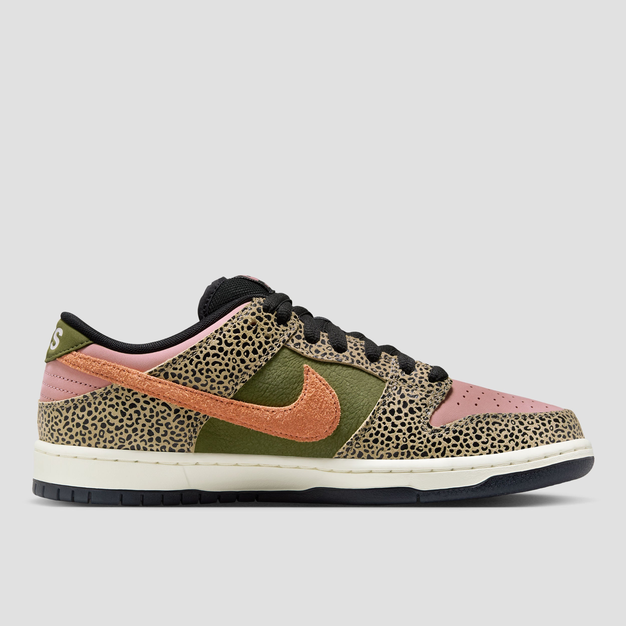 Nike SB Dunk Low Pro Skate Shoes Khaki / Amber Brown / Rough Green / Rust Pink