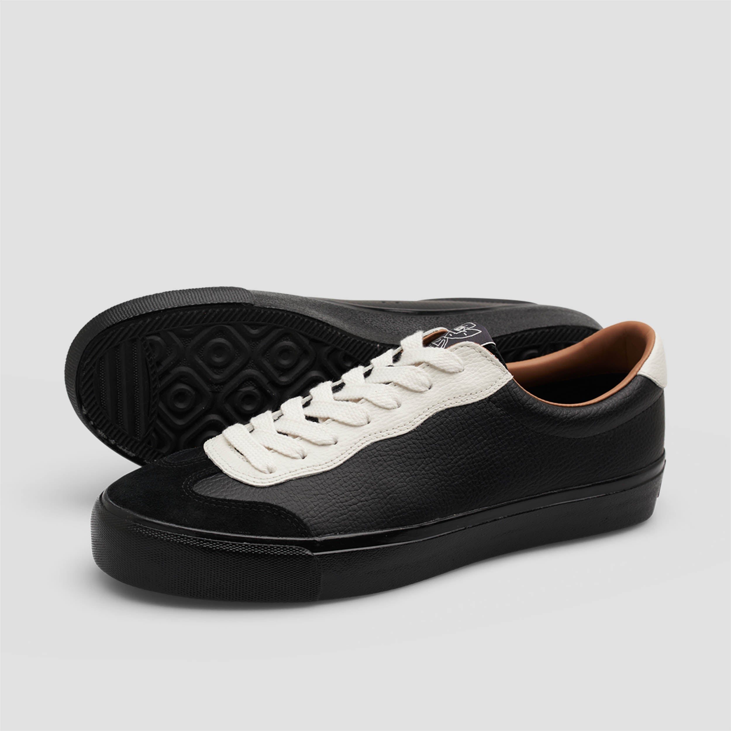 Last Resort AB VM004 Milic Skate Shoes Tuxedo / Black