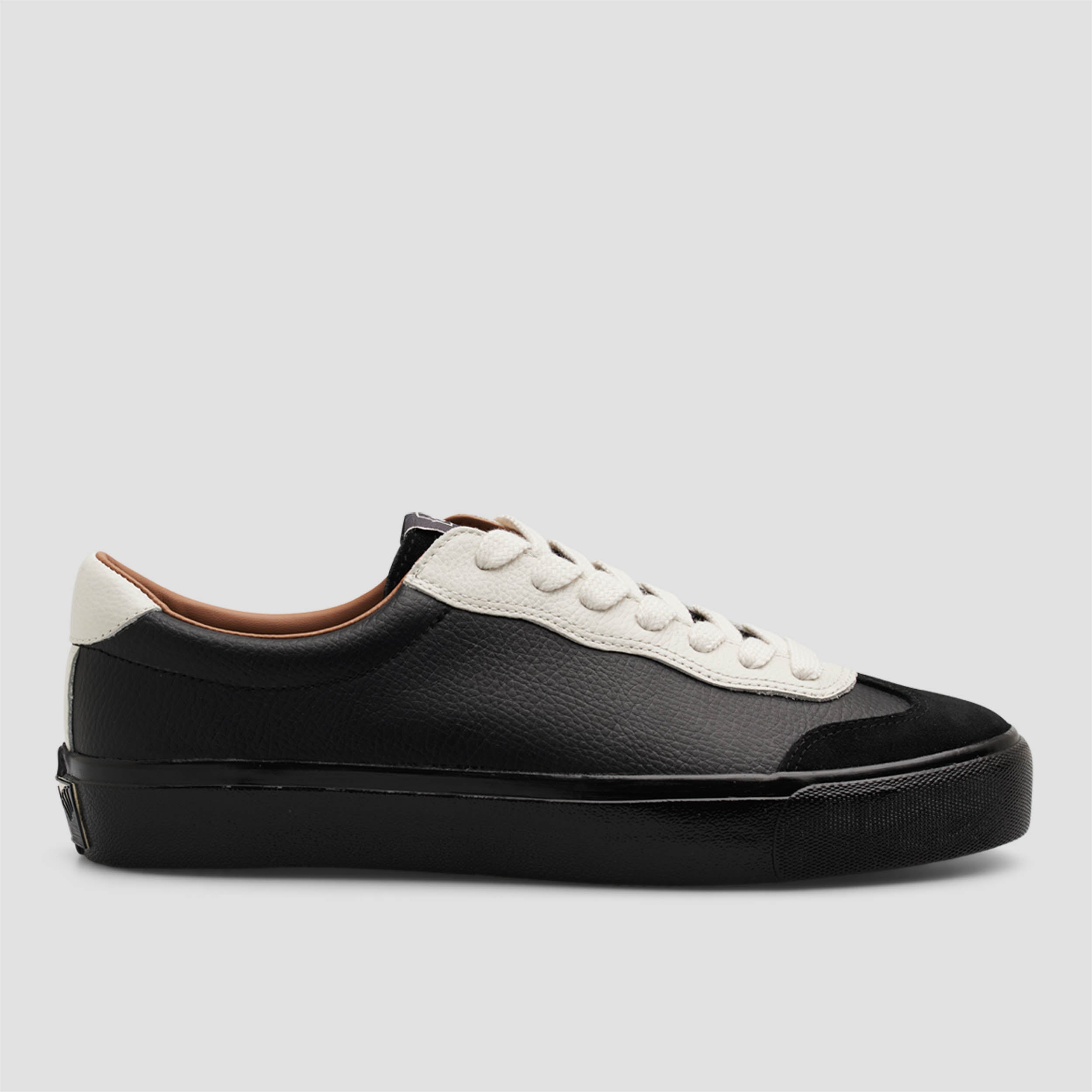 Last Resort AB VM004 Milic Skate Shoes Tuxedo / Black