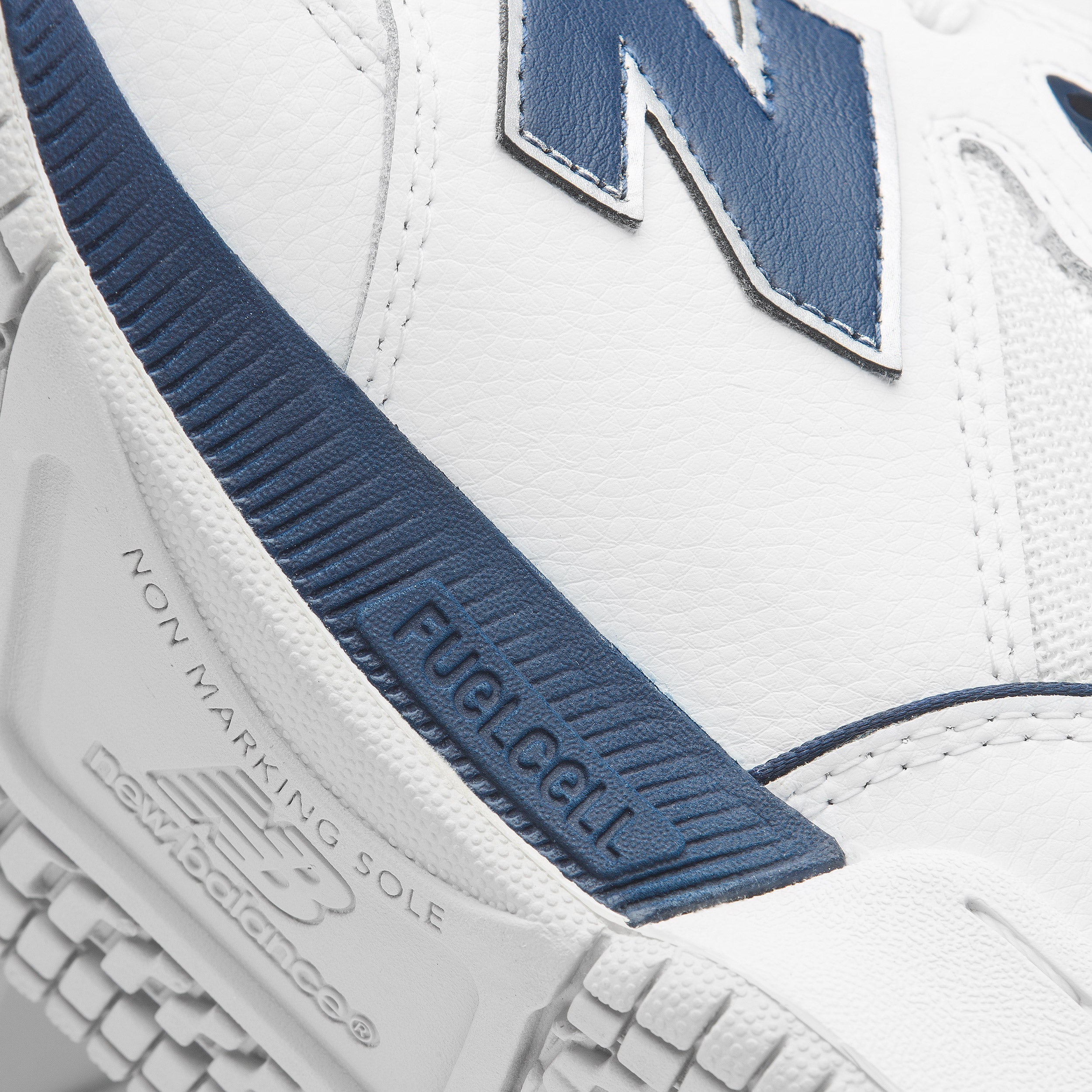 New Balance Tom Knox 600 Skateboard Shoes White / Navy