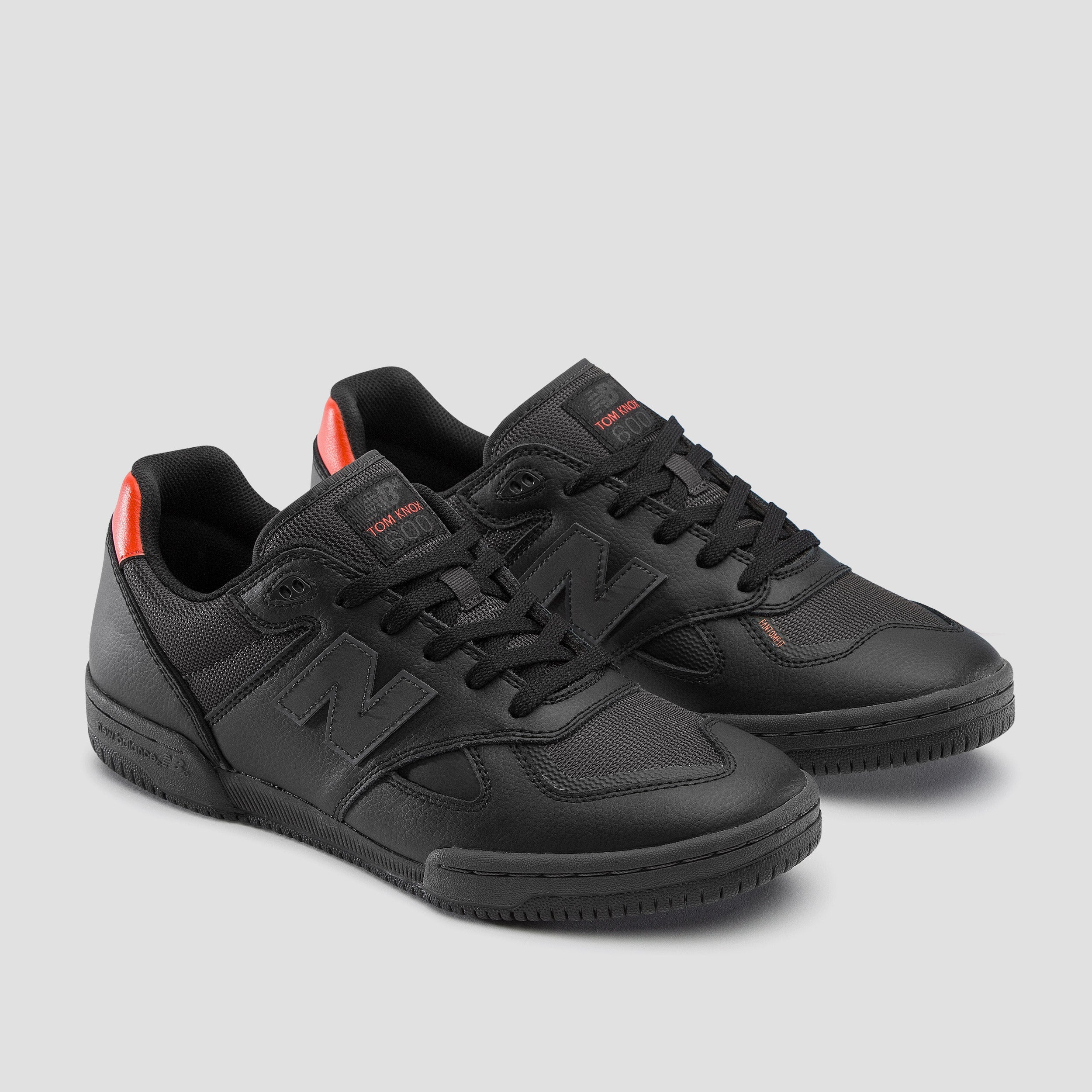 New Balance 600 Tom Knox Skateboard Shoes Black / Red
