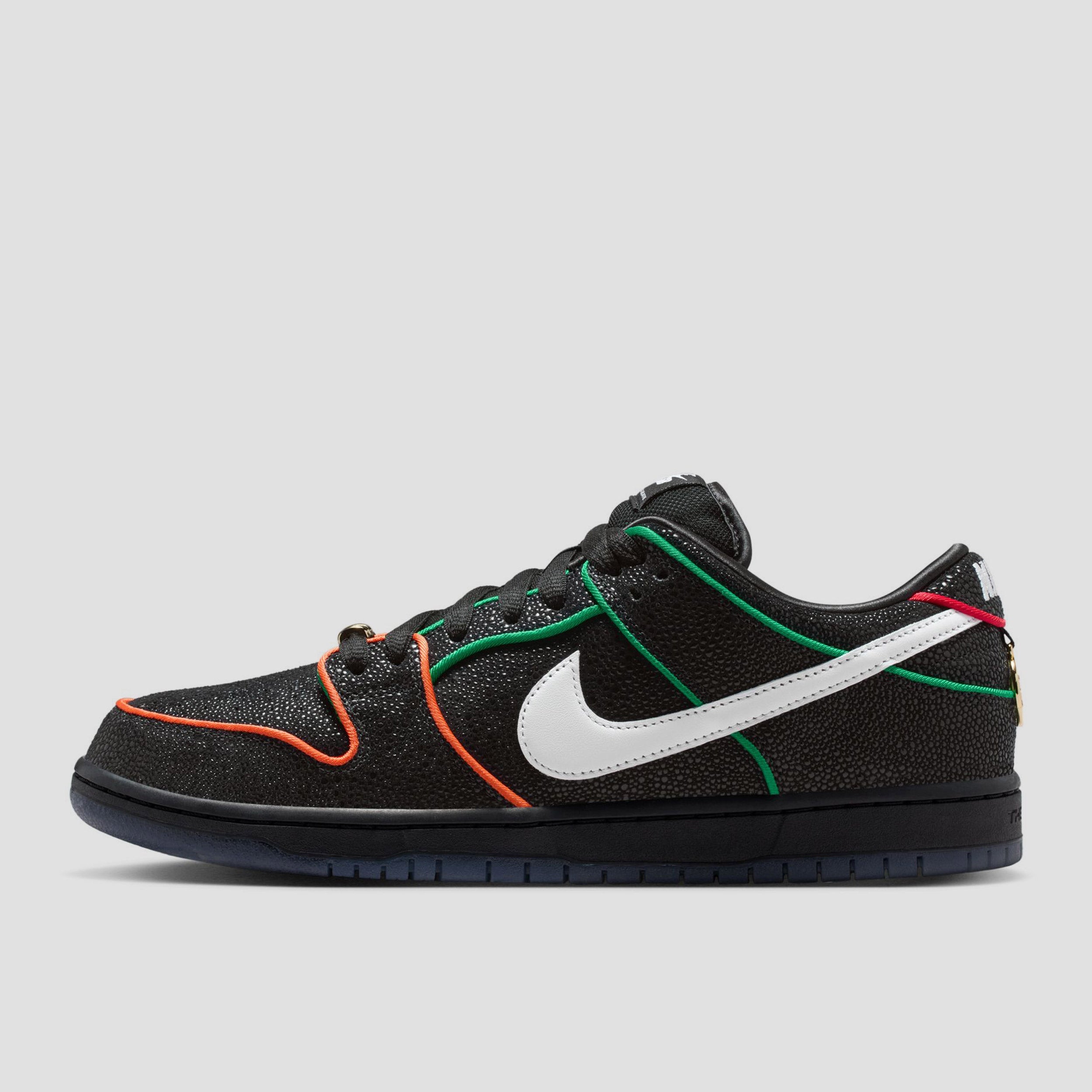Nike SB Bronx Girls Dunk Low Pro Skate Shoes Black / White / Challenge Red / Total Orange