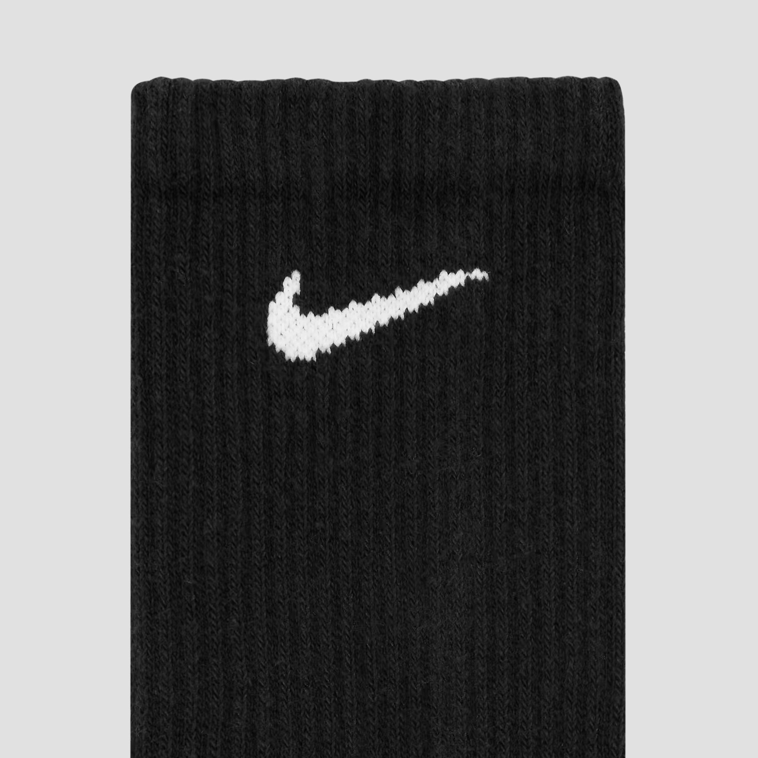 Nike Everyday Plus Cushioned Socks Black / White (6 pairs)
