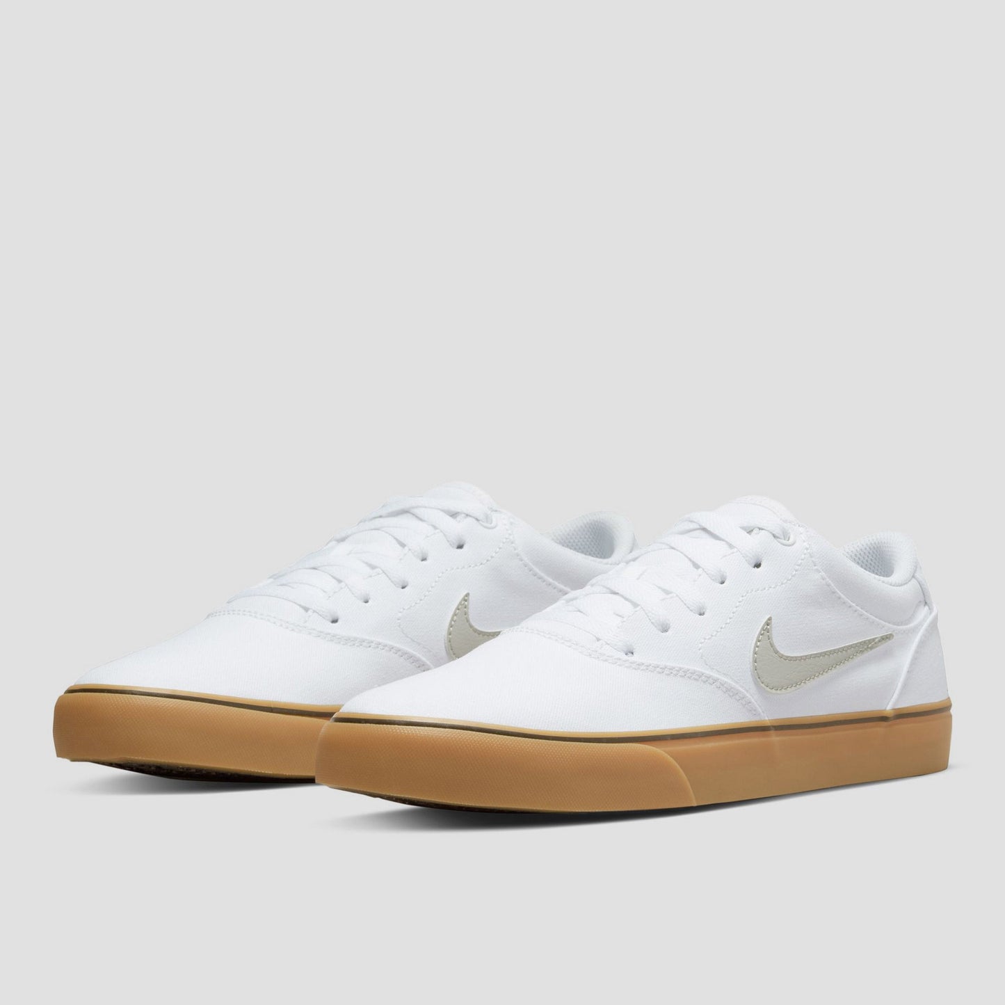 Nike SB Chron 2 Canvas Skate Shoes White / Light Bone / White Gum / Light Brown