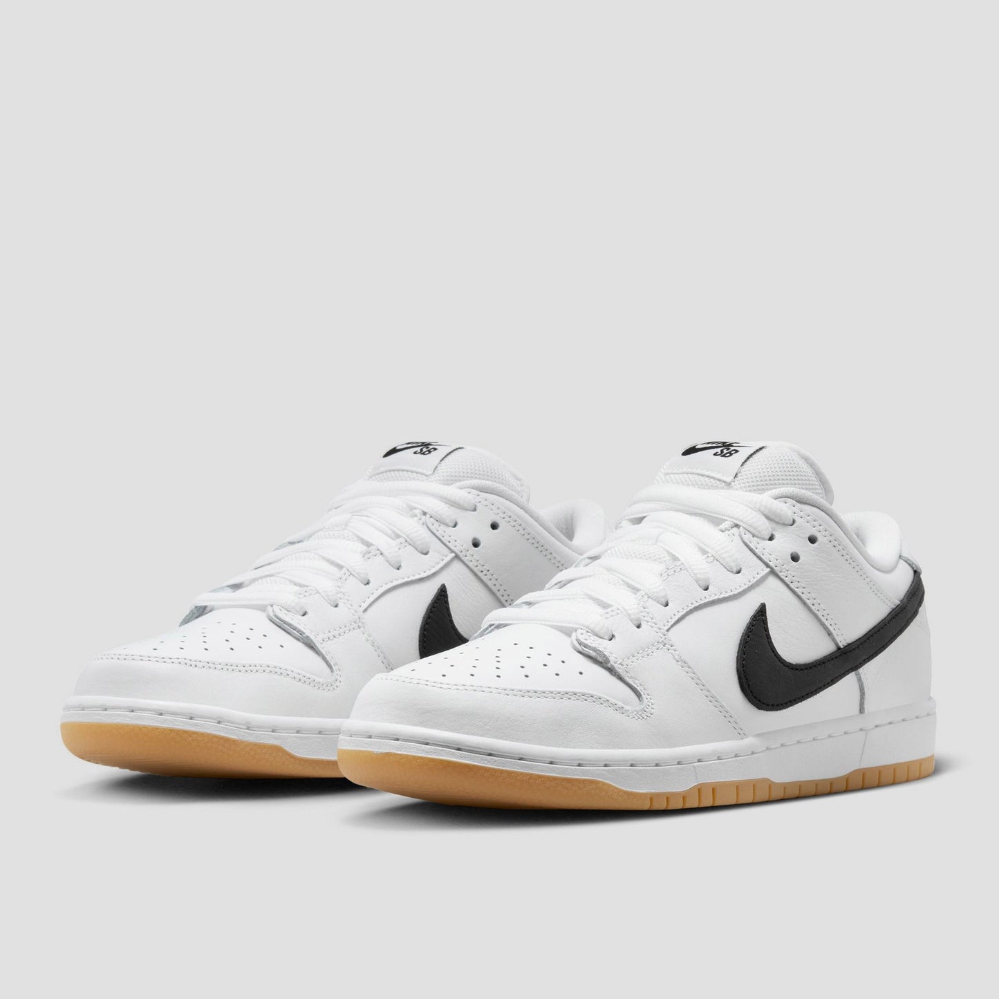 Nike SB Dunk Low Pro Skate Shoes White / Black / Gum