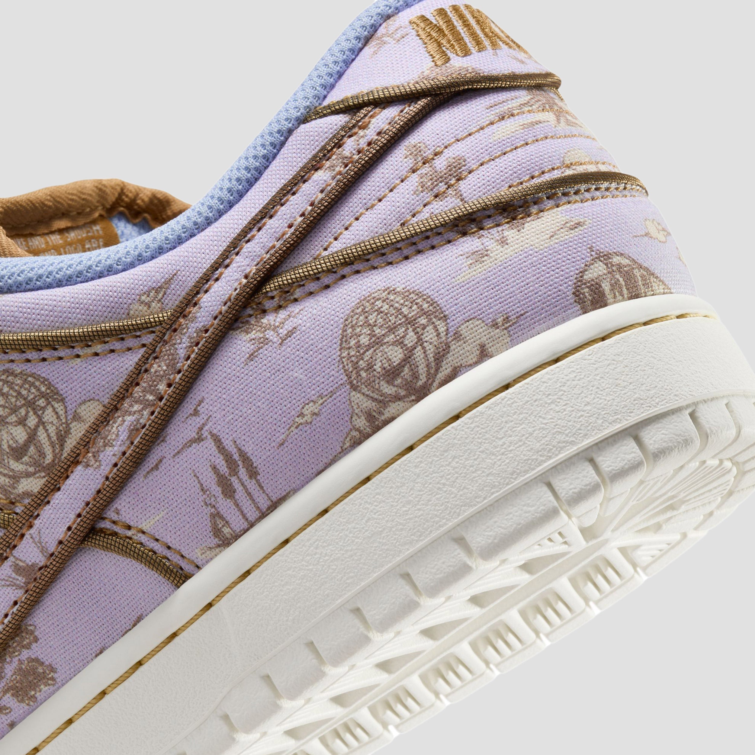 Nike SB Dunk Low Pro Premium Skate Shoes Football Grey / Coconut Milk - Khaki