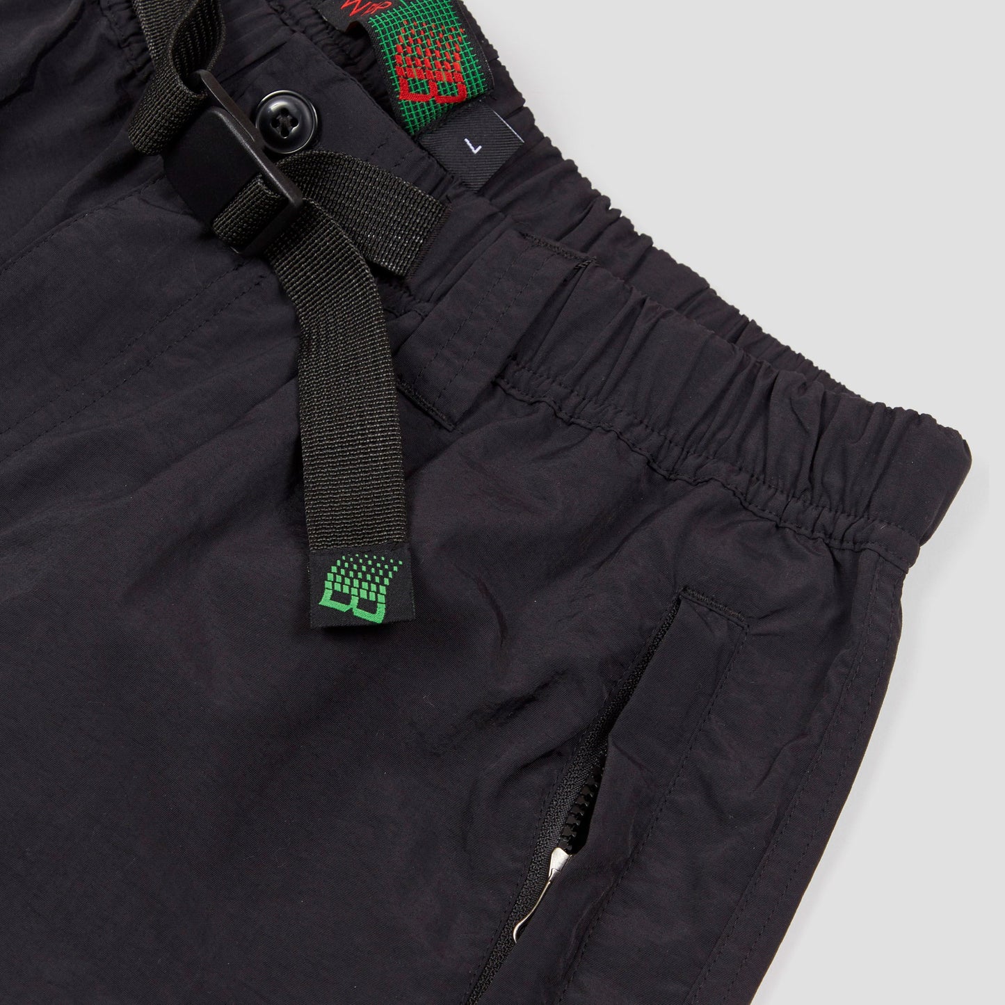 Bronze Mesh Cargo Shorts Black