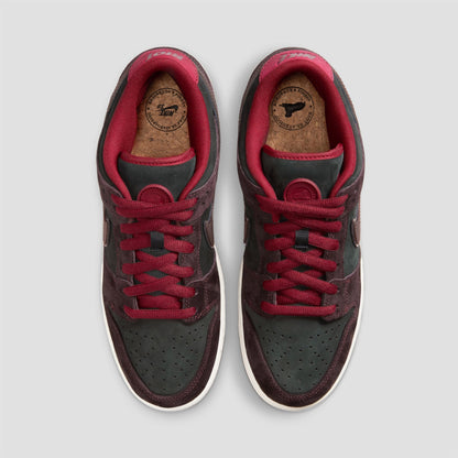 Nike SB Dunk Low Pro X Riot Skateshop Skate Shoes Mahogany / Dark Beetroot / Team Red / Sail