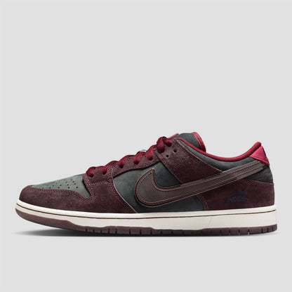 Nike SB Dunk Low Pro X Riot Skateshop Skate Shoes Mahogany / Dark Beetroot / Team Red / Sail