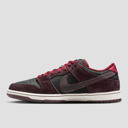 Nike SB Dunk Low Pro X Riot Skateshop Skate Shoes Mahogany / Dark Beetroot / Team Red / Sail