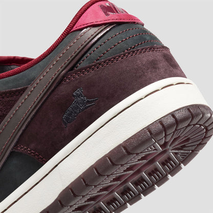 Nike SB Dunk Low Pro X Riot Skateshop Skate Shoes Mahogany / Dark Beetroot / Team Red / Sail