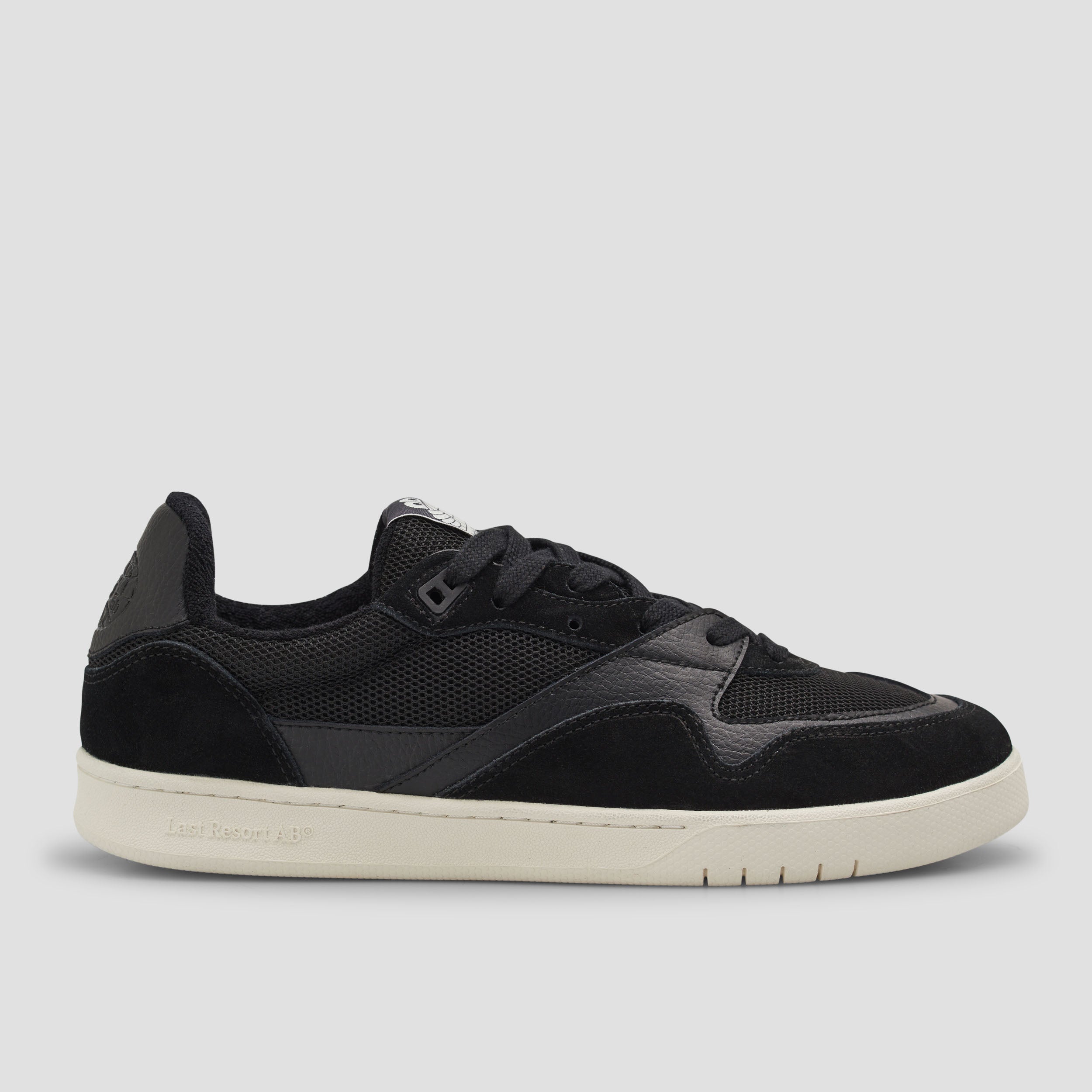 Last Resort AB CM002 LO Skate Shoes Black / White