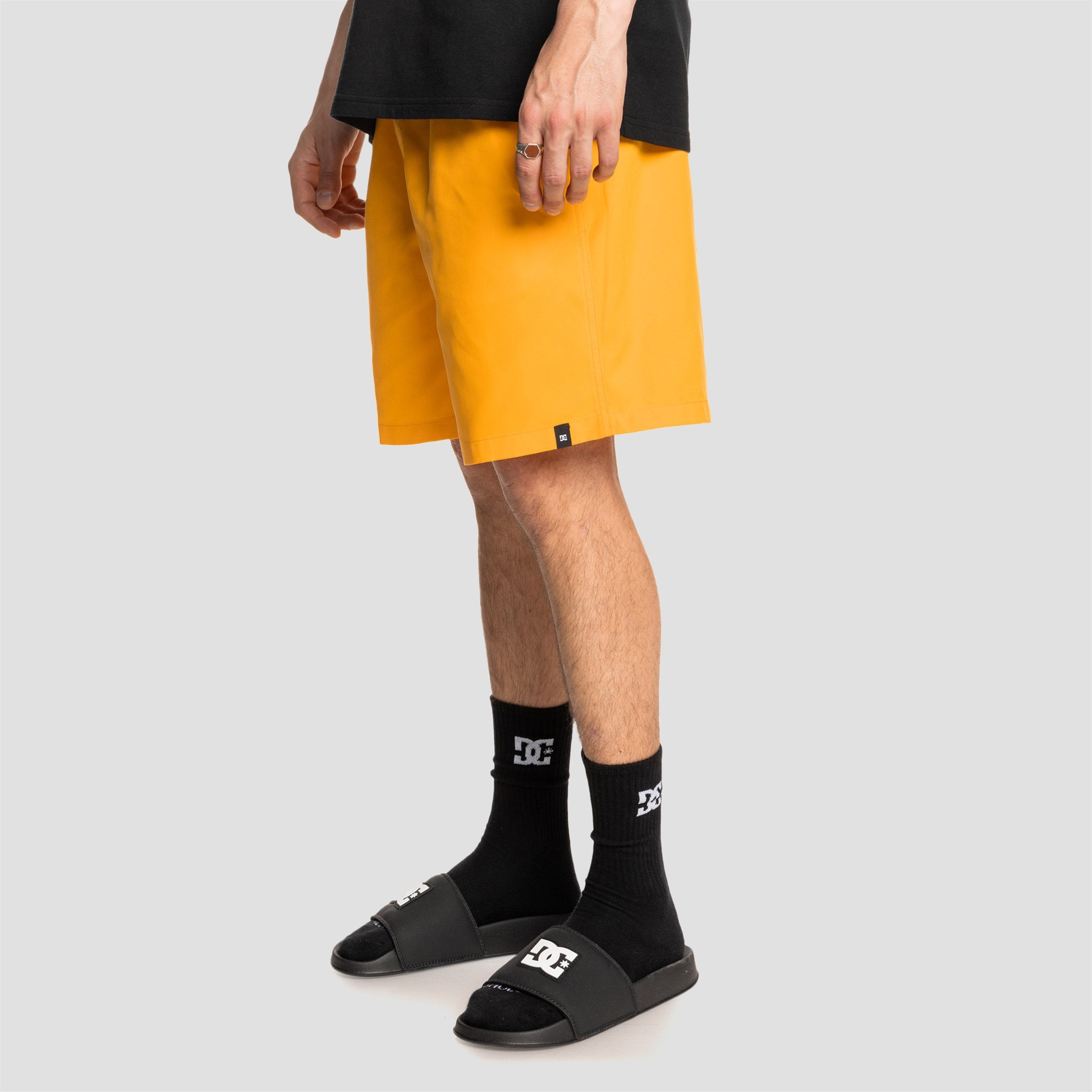 DC Stryker Short Radiant Yellow