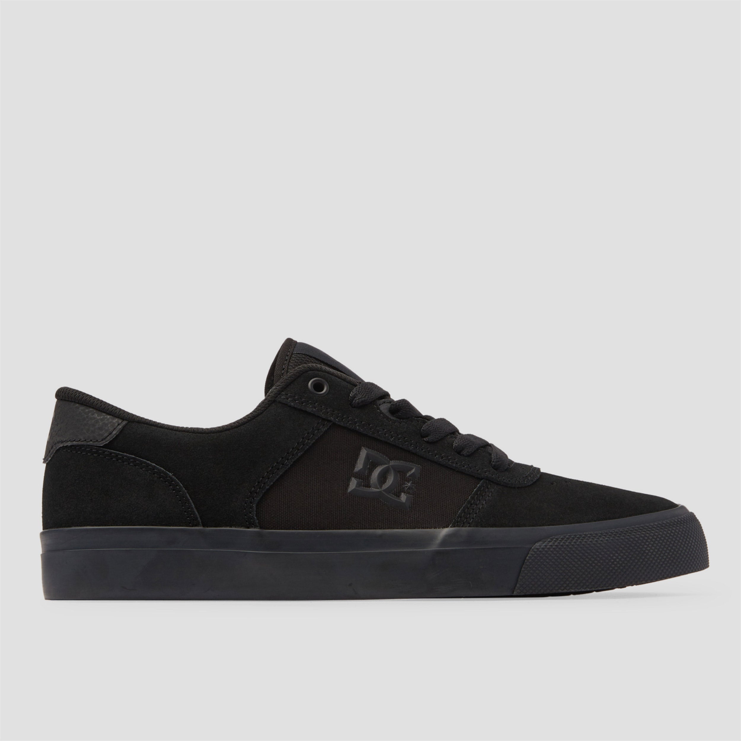 DC Teknic Skate Shoes Black / Black / Black