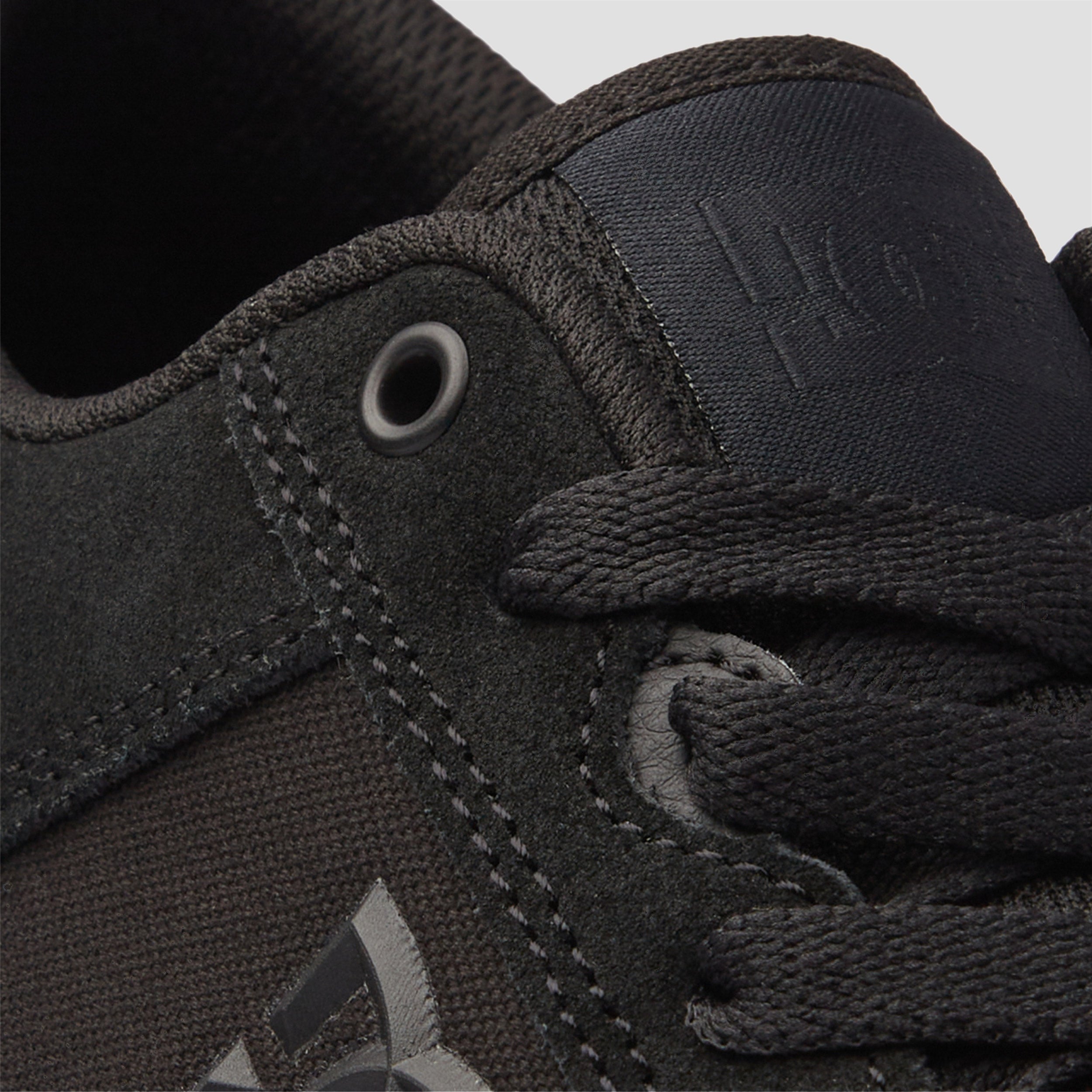 DC Teknic Skate Shoes Black / Black / Black