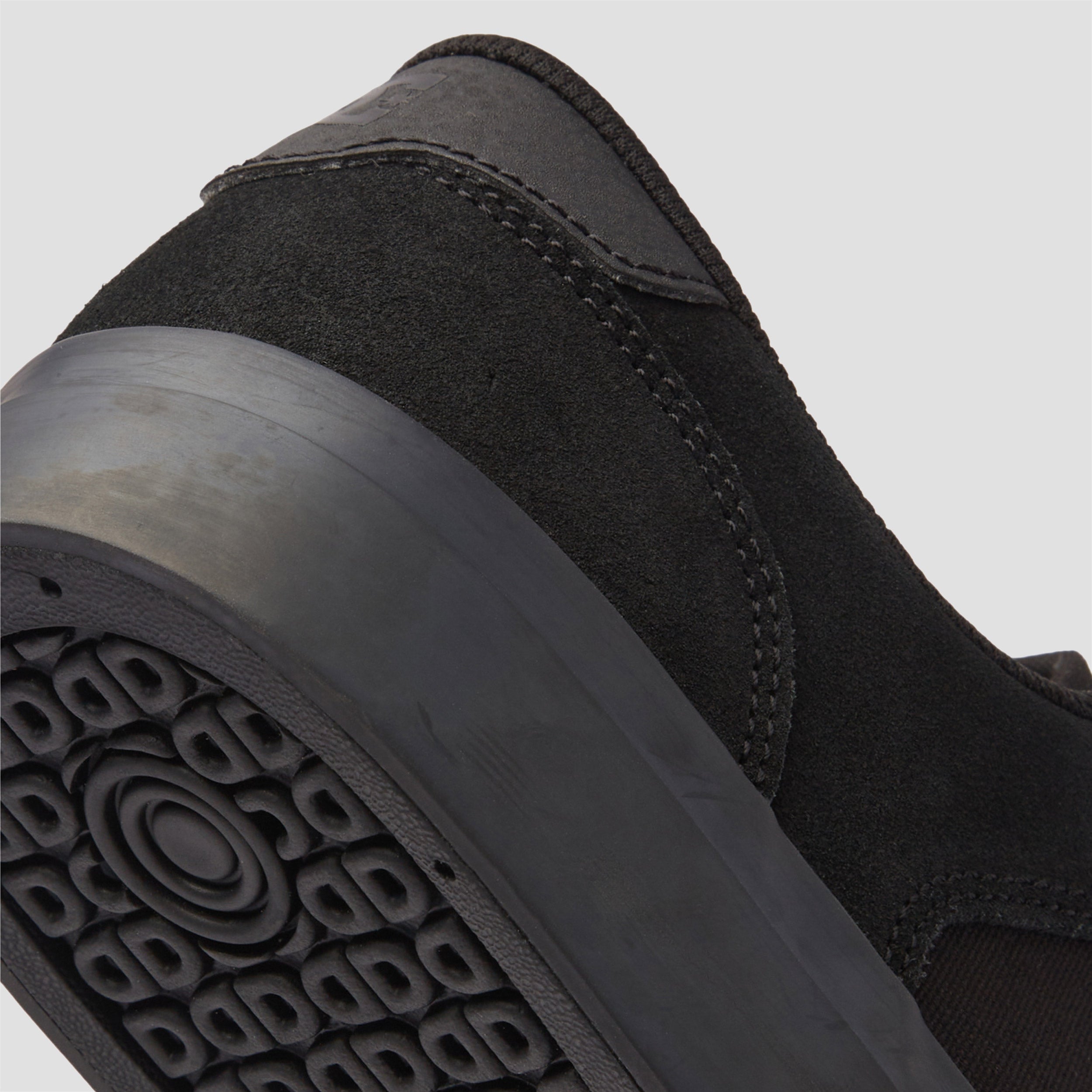 DC Teknic Skate Shoes Black / Black / Black