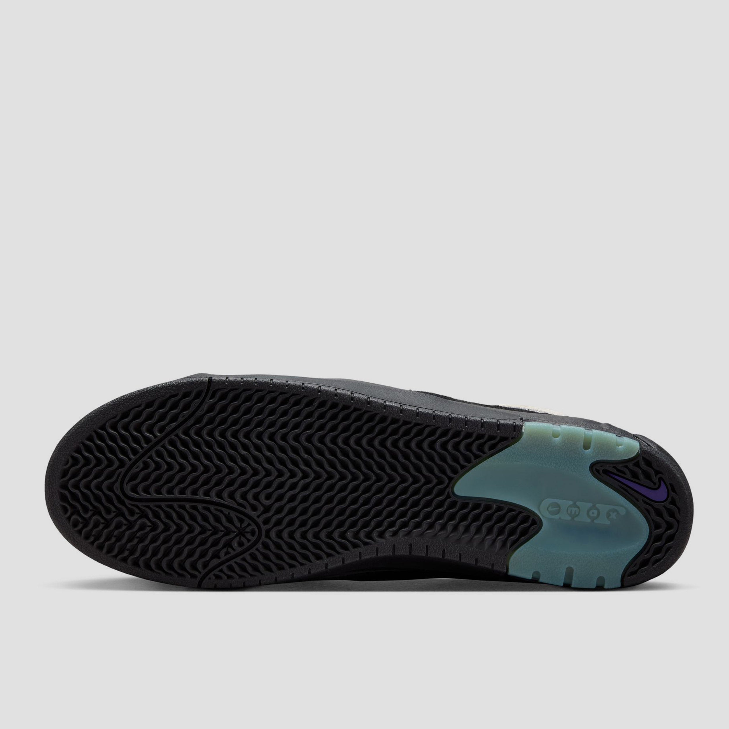 Nike SB Air Max Ishod Skate Shoes White / Black / Court Purple / Black