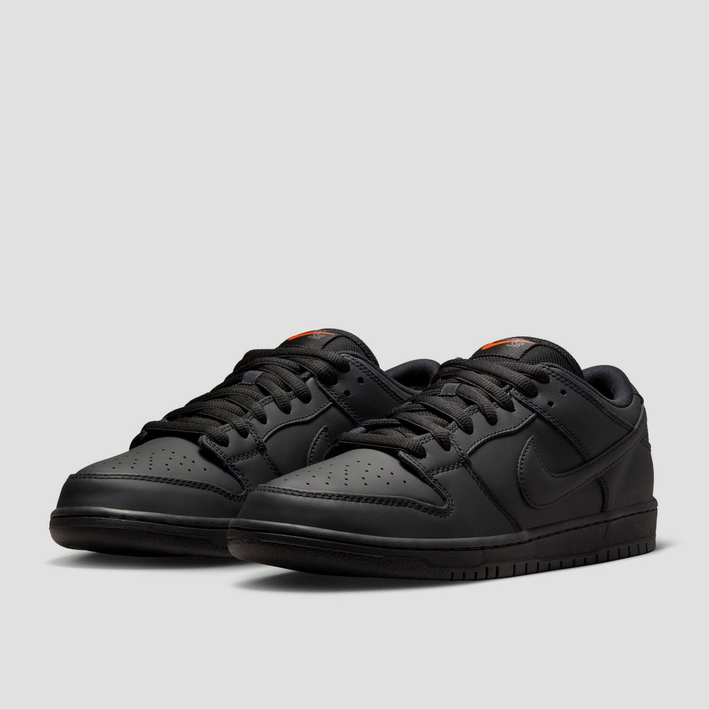 Nike SB Dunk Low Pro Skate Shoes Black / Black / Black