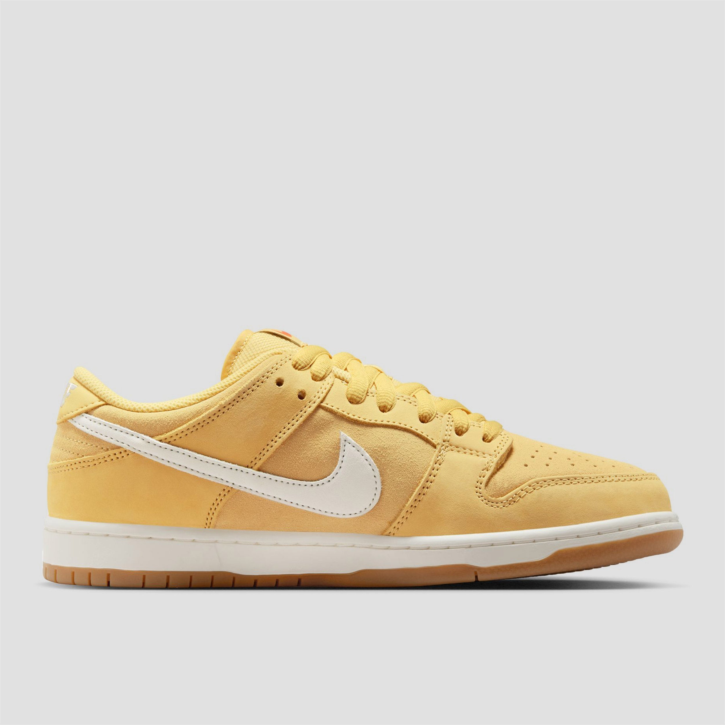 Nike SB Dunk Low Pro Skate Shoes Saturn Gold / Sail / Saturn Gold / Solar Flare