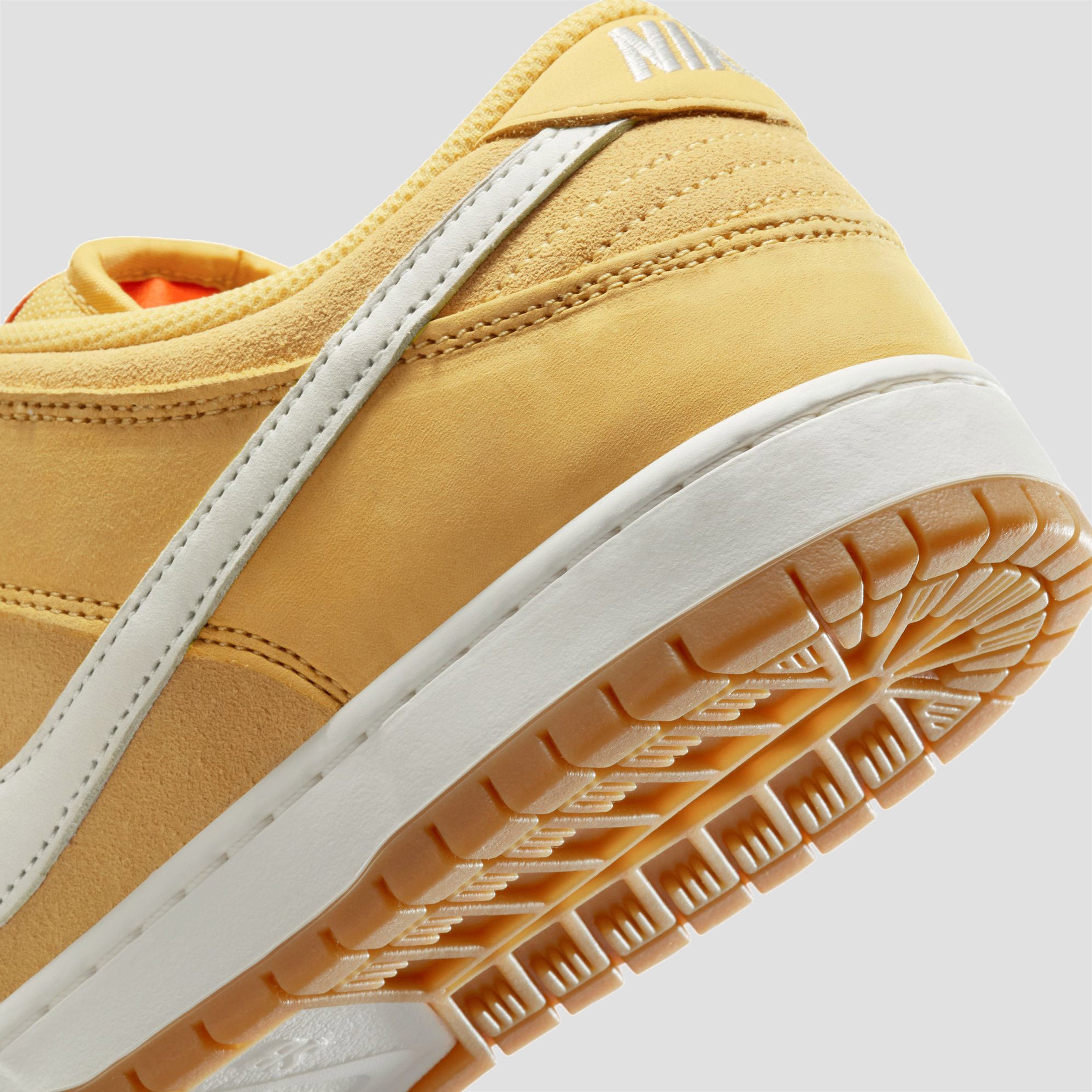 Nike SB Dunk Low Pro Skate Shoes Saturn Gold / Sail / Saturn Gold / Solar Flare