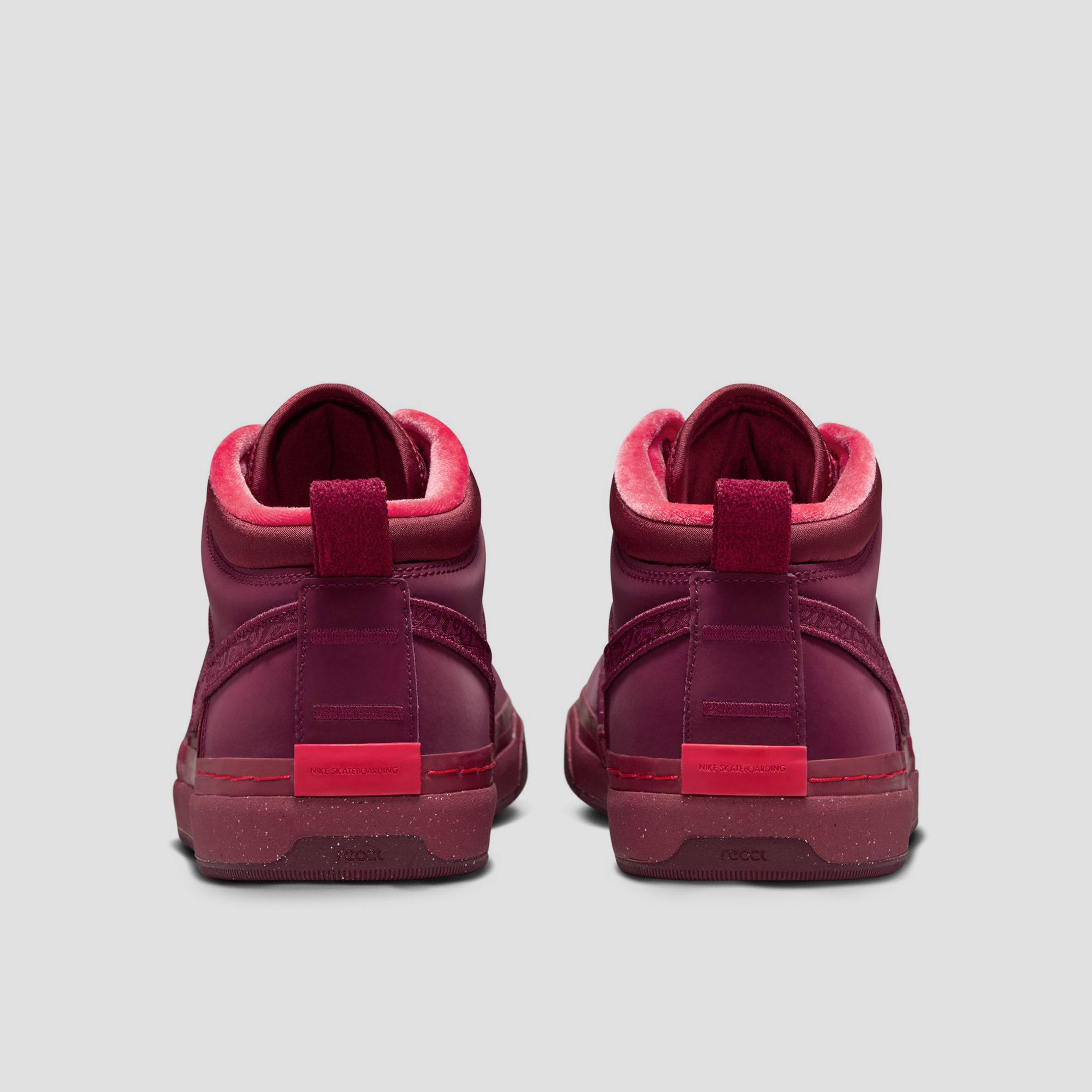 Nike SB React Leo PRM Skate Shoes Dark Beetroot / Dark Beetroot - Team Red
