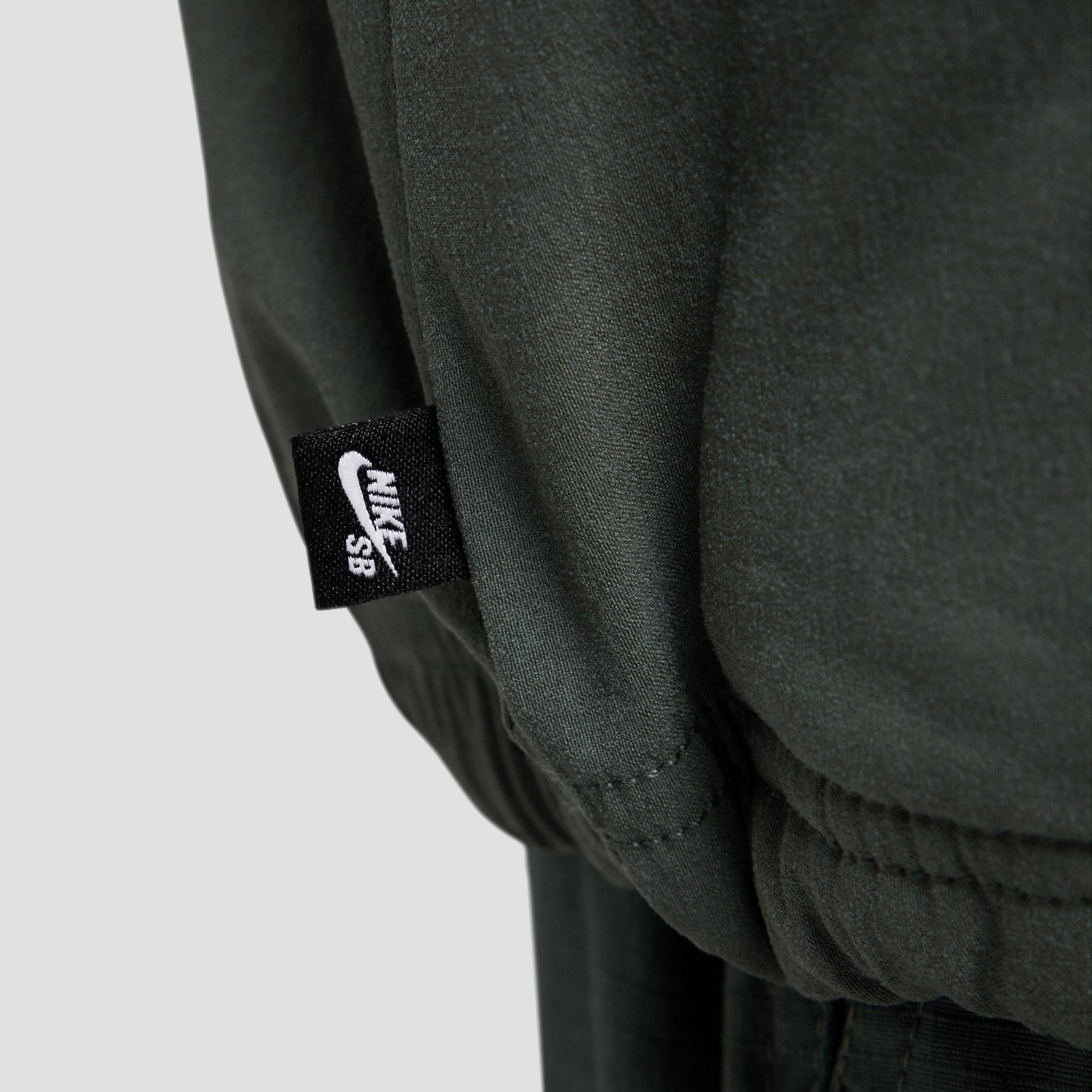 Nike SB Anorak Skate Jacket Vintage Green / Oil Green