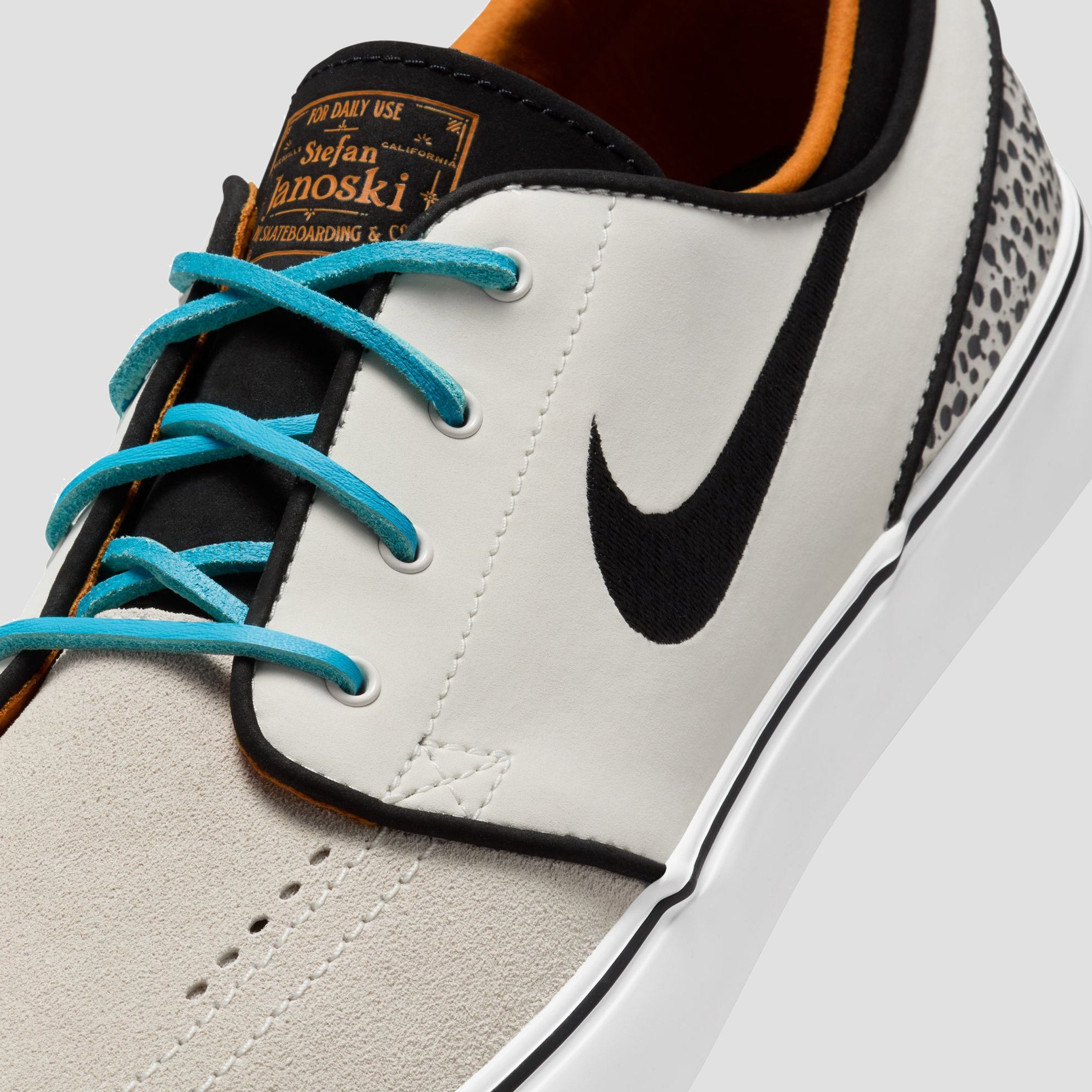 Nike SB Electric Pack Zoom Janoski OG+ Electric Skate Shoes Phantom / Chlorine Blue / Black