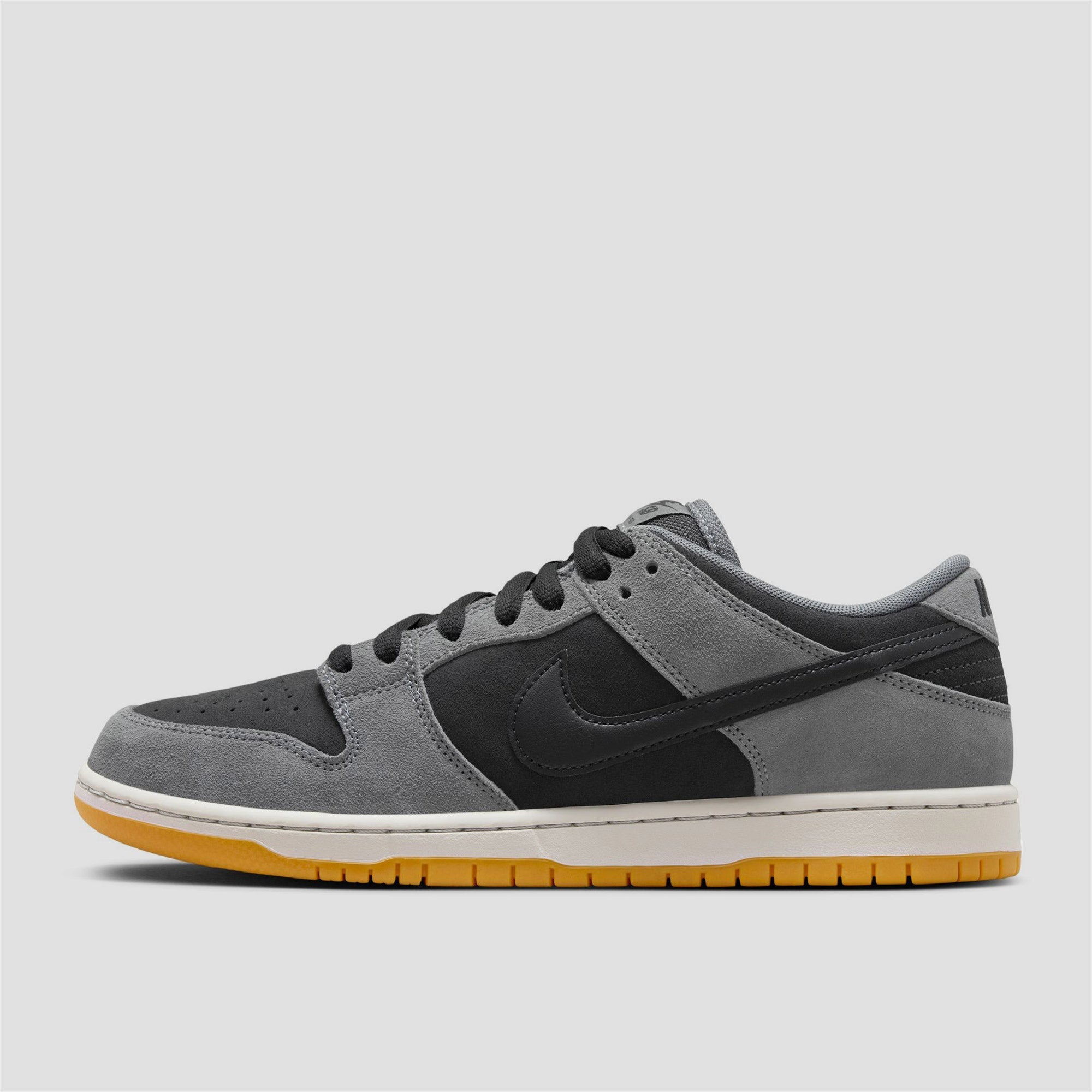スケートボード DUNK LOW PRO DK SMOKE GREY 26.5 Nike SB Dunk Low Pro Skate Shoes Dk Smoke Grey / Black / Smoke Grey
