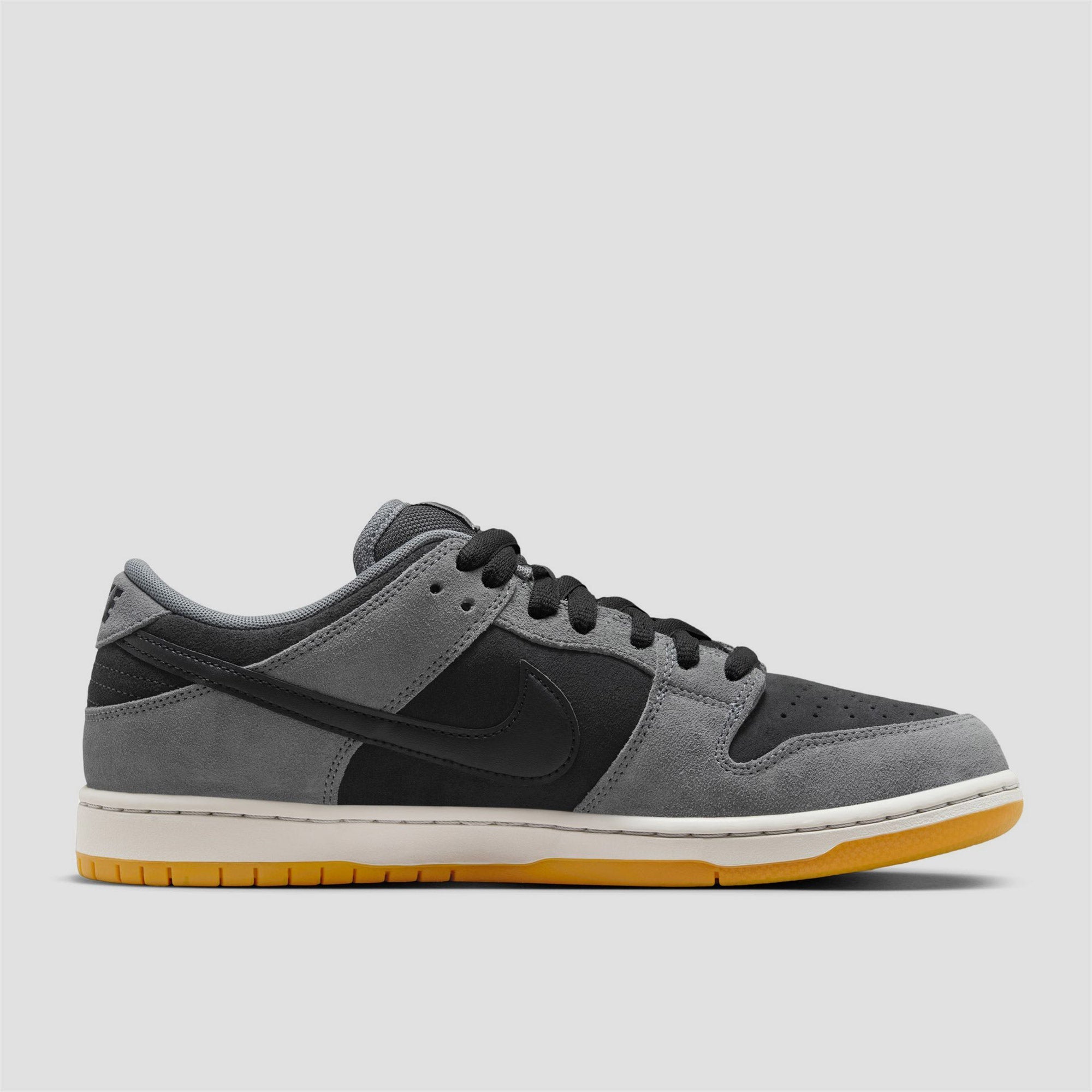 スケートボード DUNK LOW PRO DK SMOKE GREY 26.5 Nike SB Dunk Low Pro Skate Shoes Dk Smoke Grey / Black / Smoke Grey
