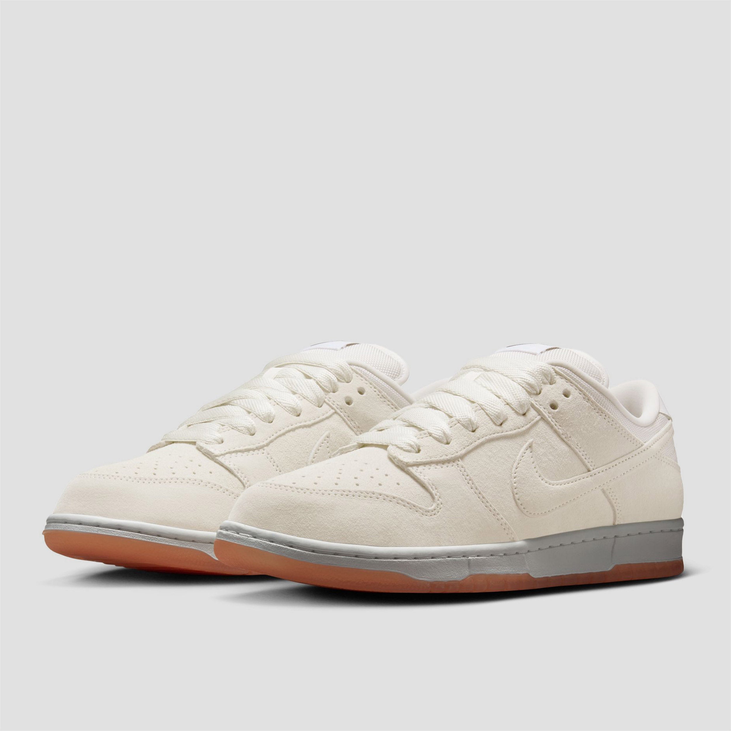 Nike SB Dunk Low Pro B Skate Shoes Pale Ivory / Pale Ivory / Summit White / White