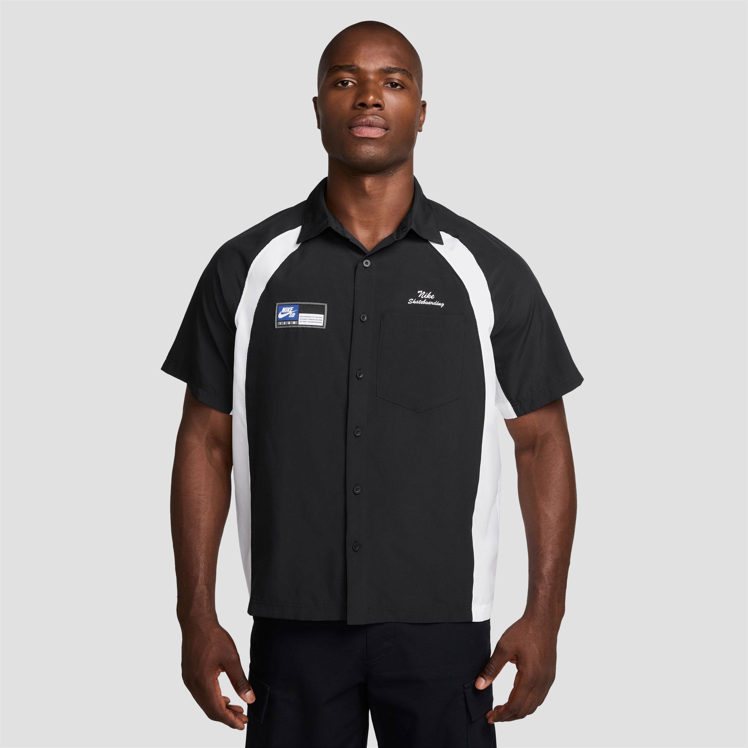 Nike SB Dri-Fit Bowler Woven Shortsleeve Shirt Black / White / White